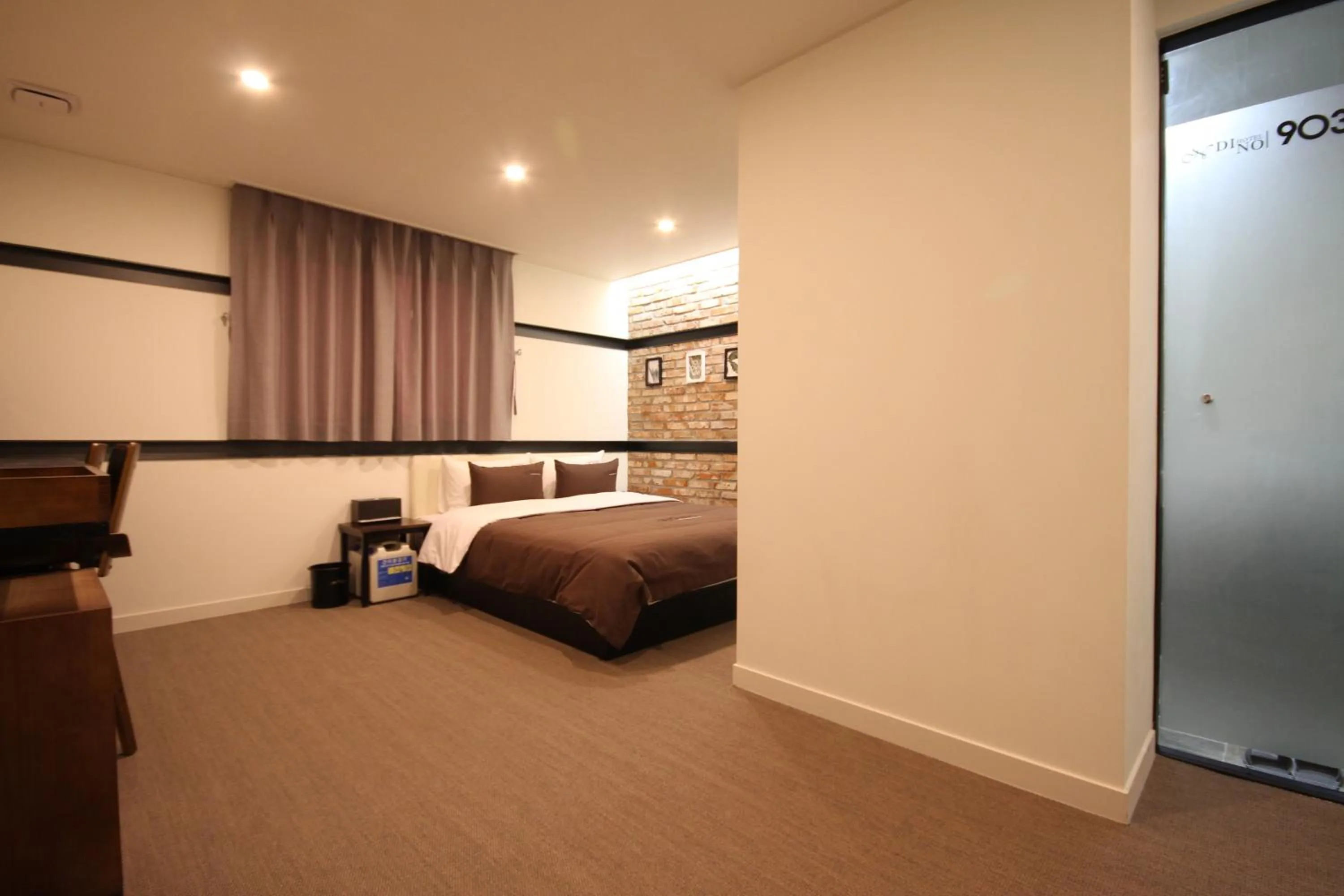 Bedroom, Bed in Busan Station Dino Hotel