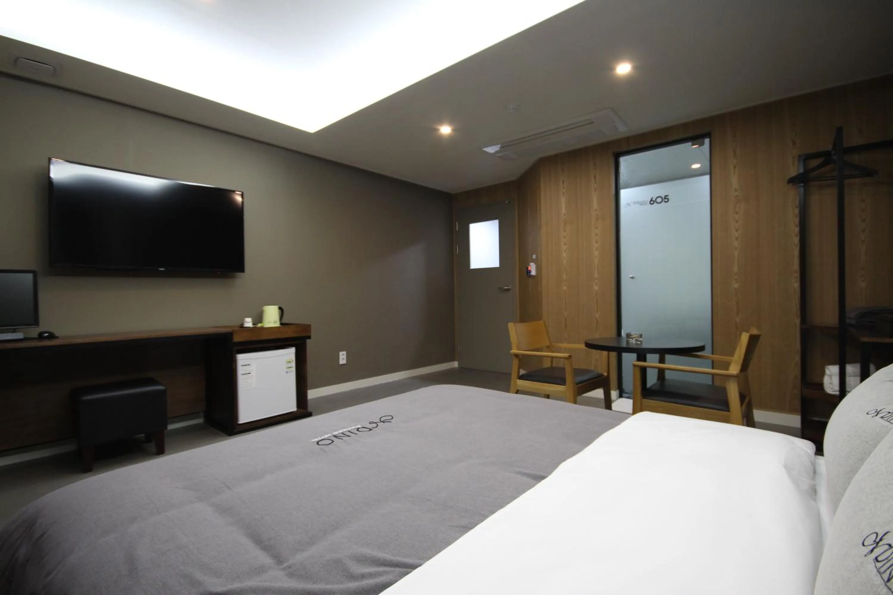 Bedroom, Bed in Busan Station Dino Hotel