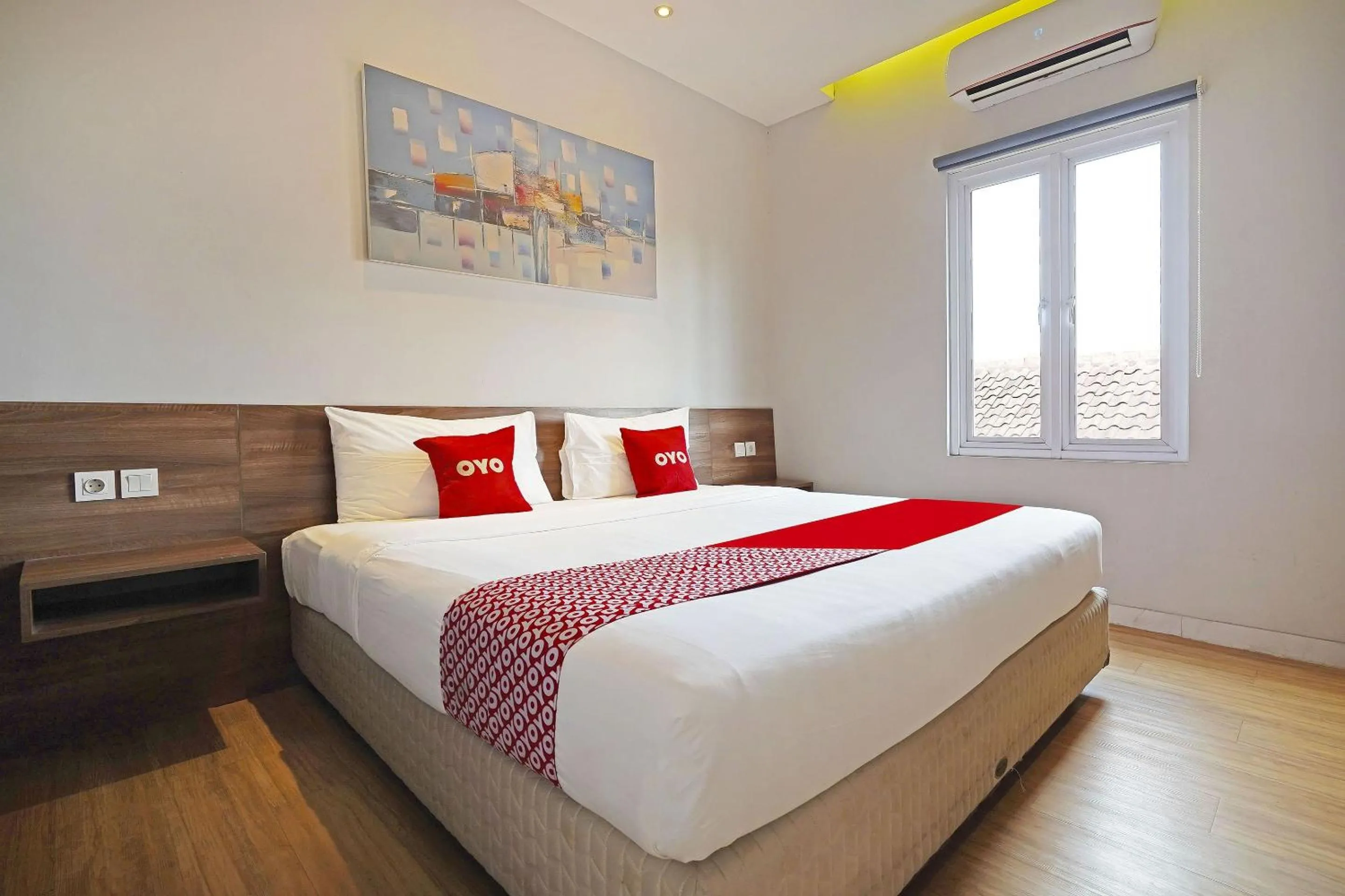 Bedroom, Bed in Collection O Dago Near Taman Hutan Raya Formerly Regia Dago