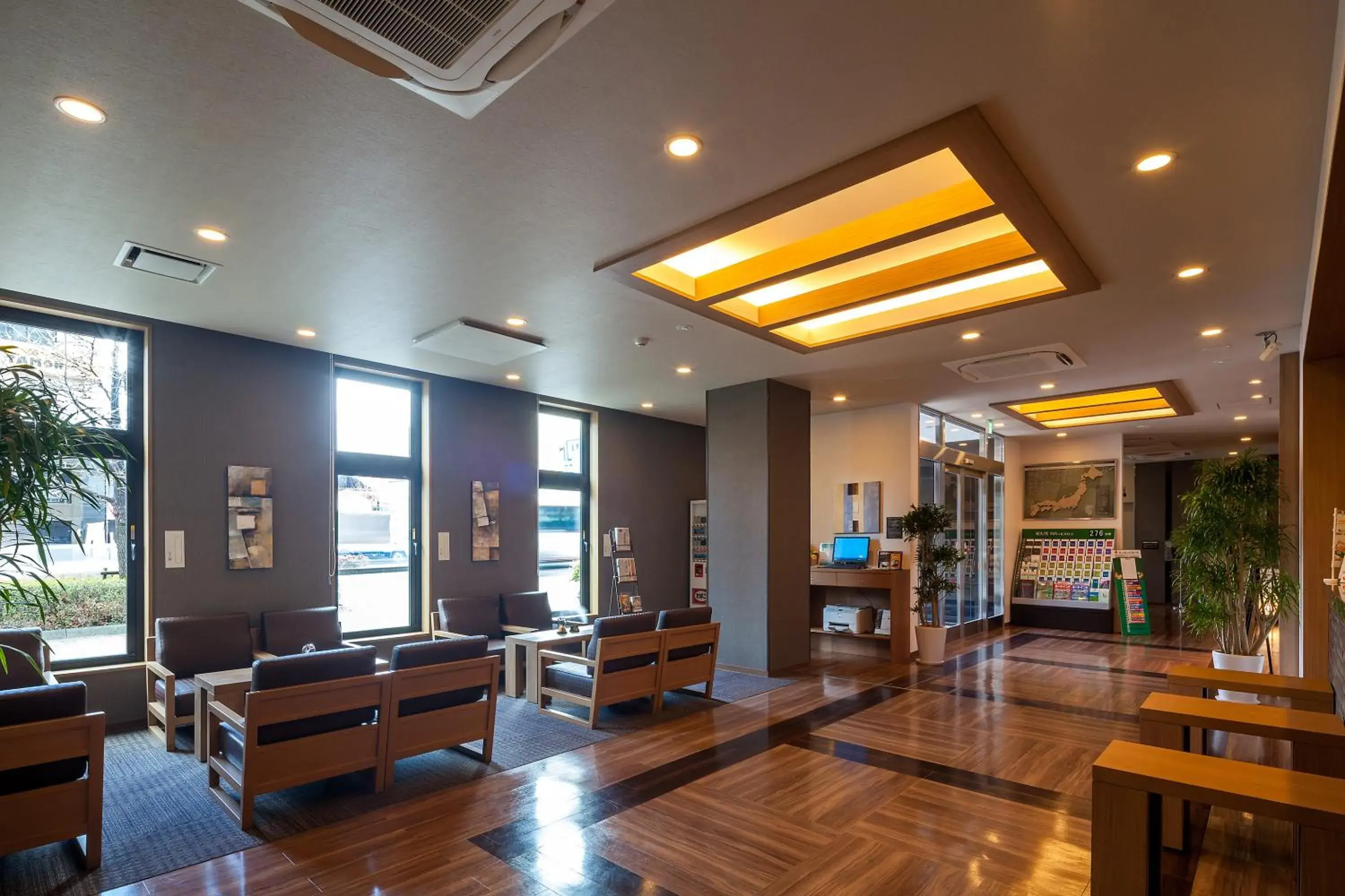 Lobby or reception in Hotel Route-Inn Higashihiroshima Saijo Ekimae Lobby or reception in Hotel Route-Inn Higashihiroshima Saijo Ekimae