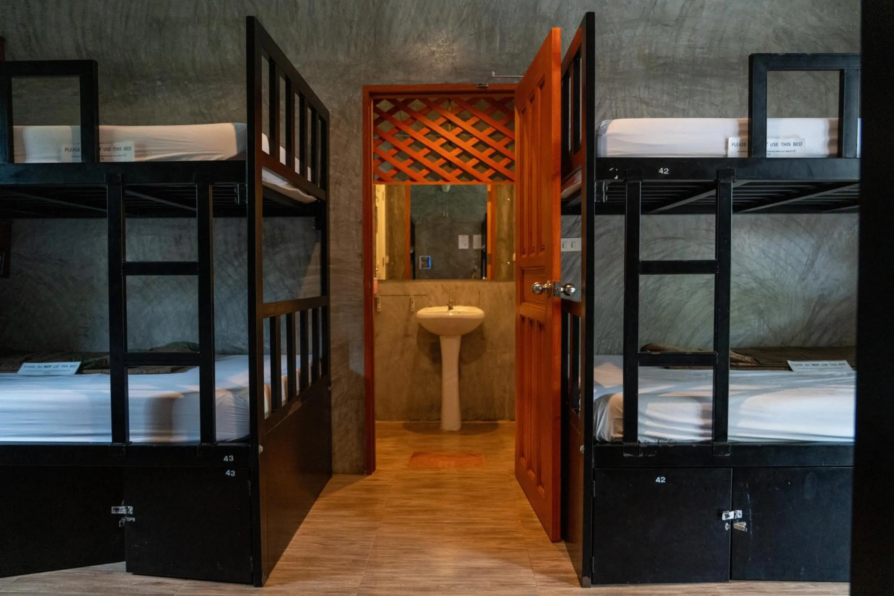 Bedroom, Bed in Blanco Hostel Lanta 18 to 35