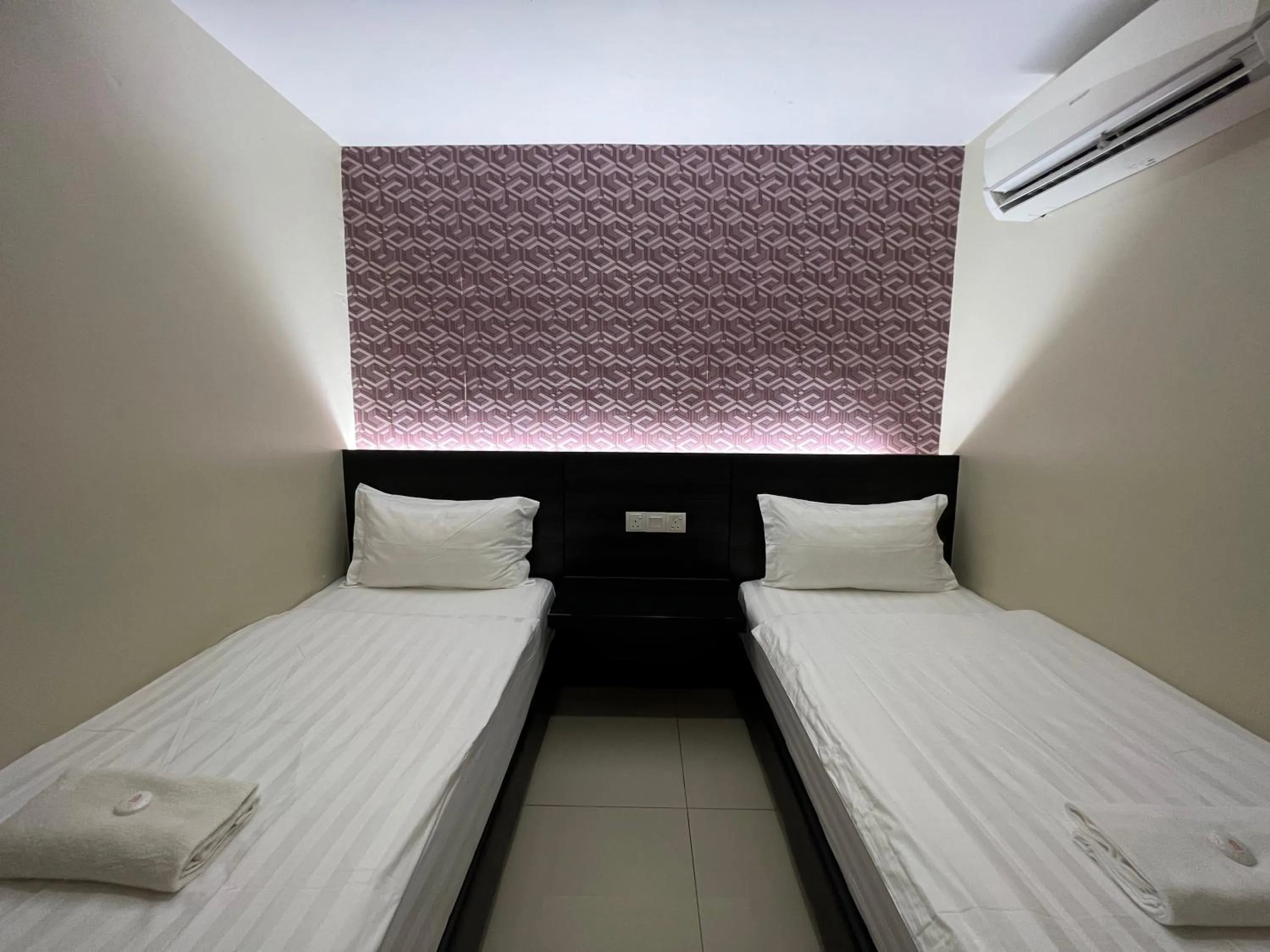 Bed in Pekan Auto City Budget Hotel