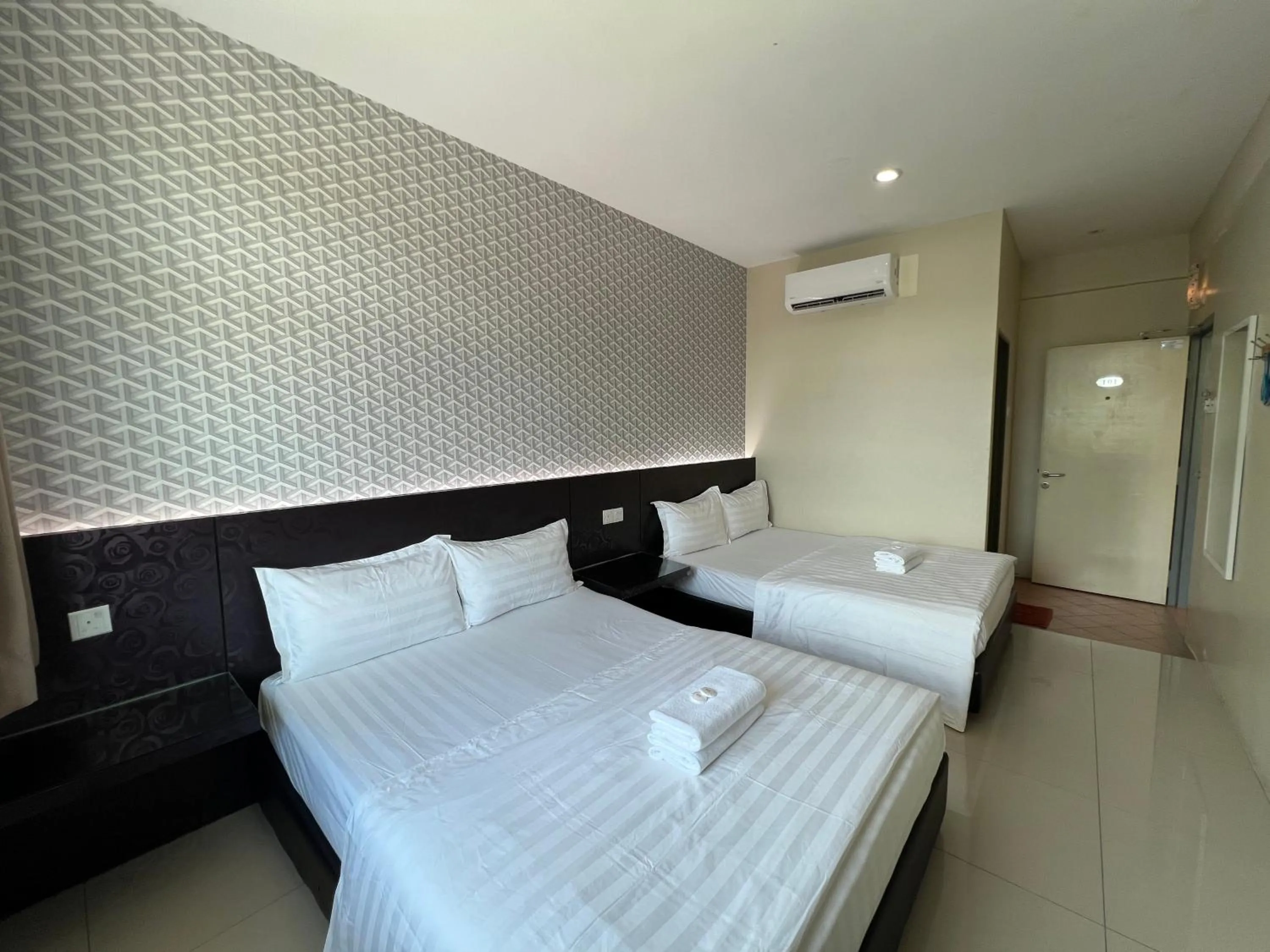 Bed in Pekan Auto City Budget Hotel