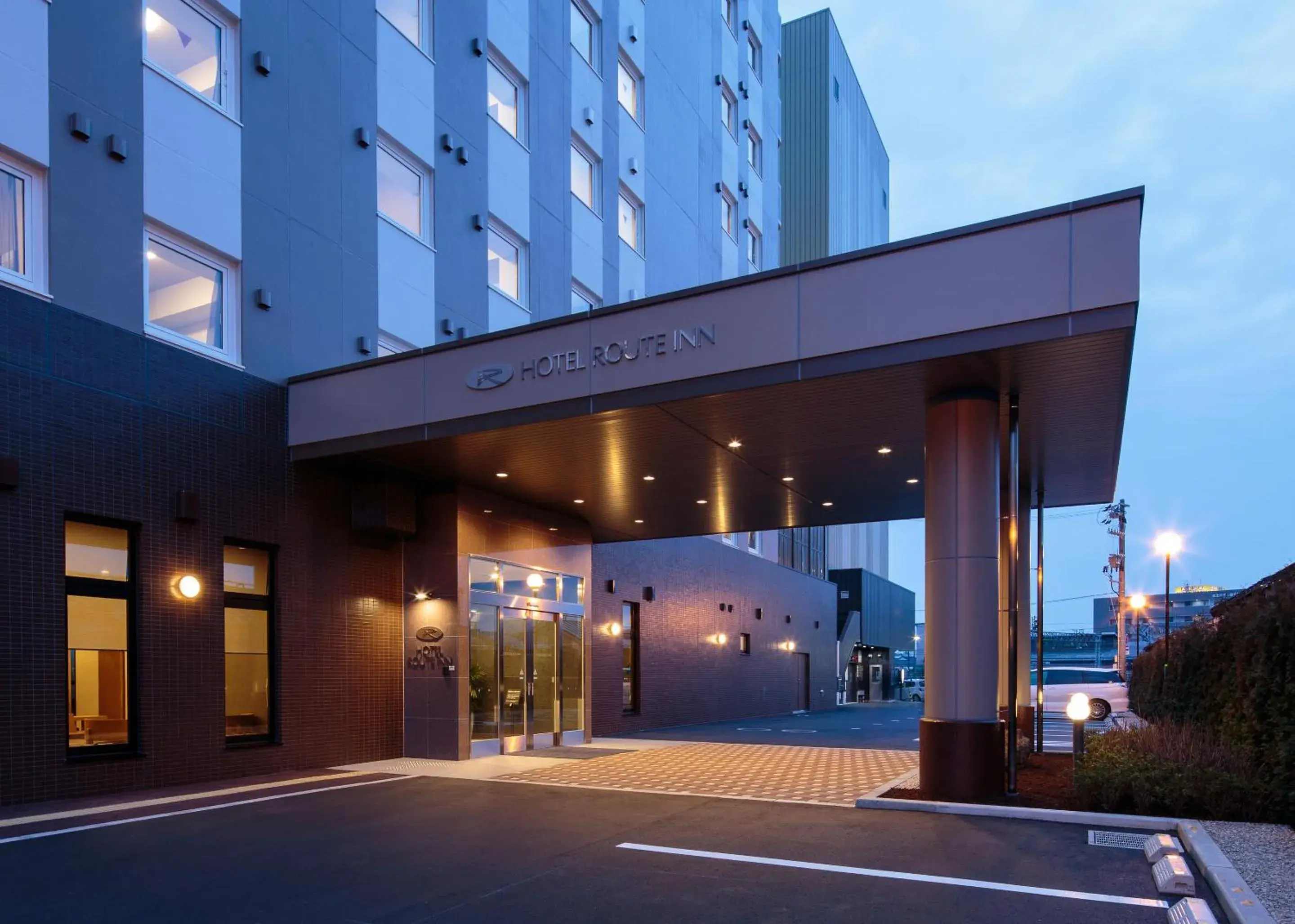 Facade/entrance in Hotel Route-Inn Takaoka Ekimae Facade/entrance in Hotel Route-Inn Takaoka Ekimae
