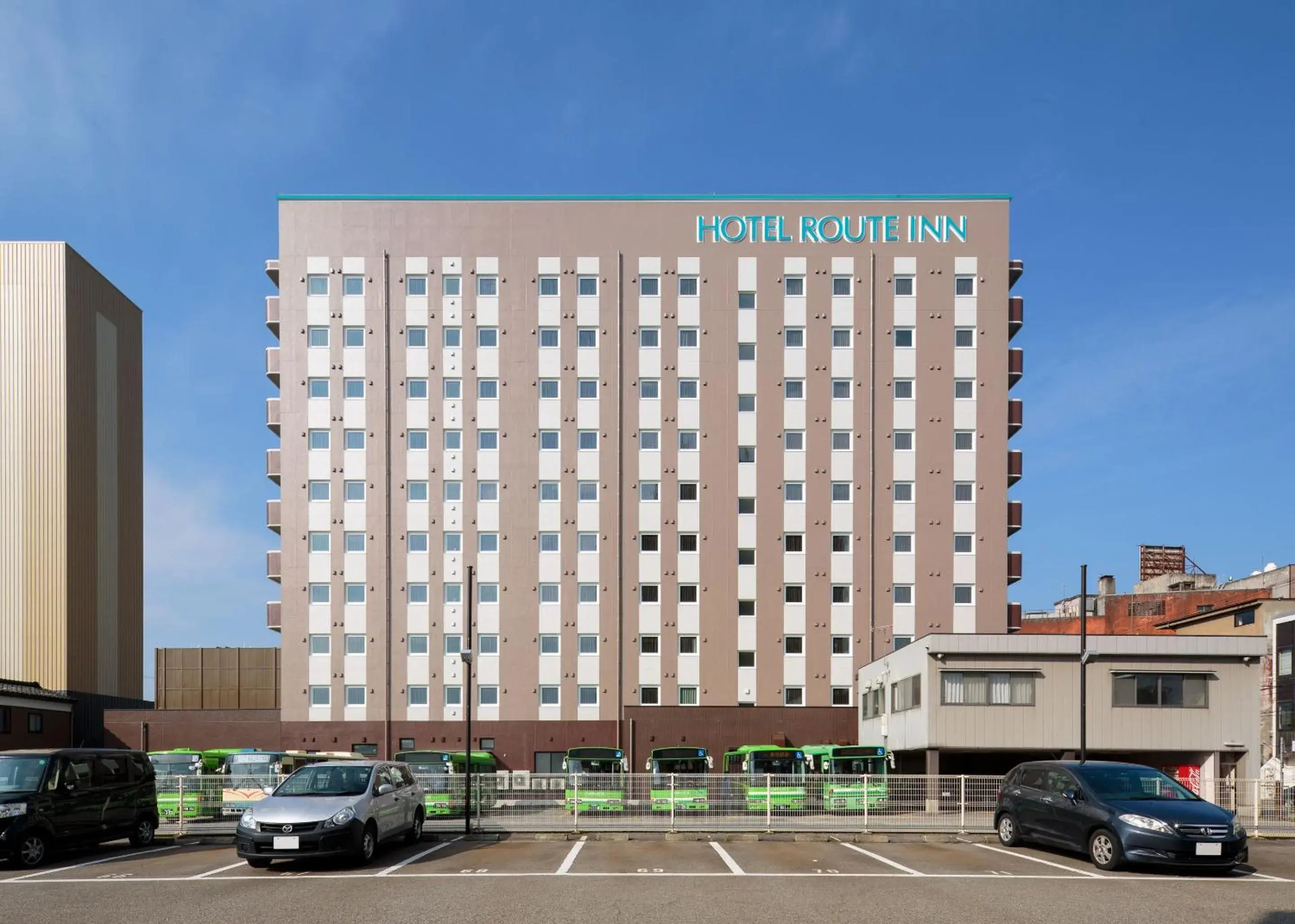 Property building in Hotel Route-Inn Takaoka Ekimae Property building in Hotel Route-Inn Takaoka Ekimae