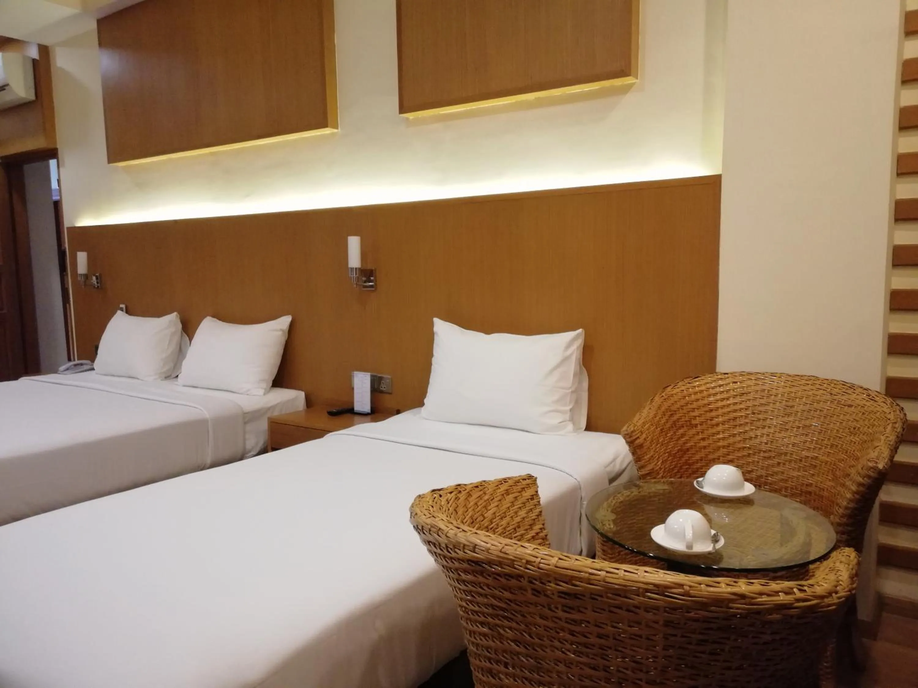 Seating area, Bed in The Hotel Nova