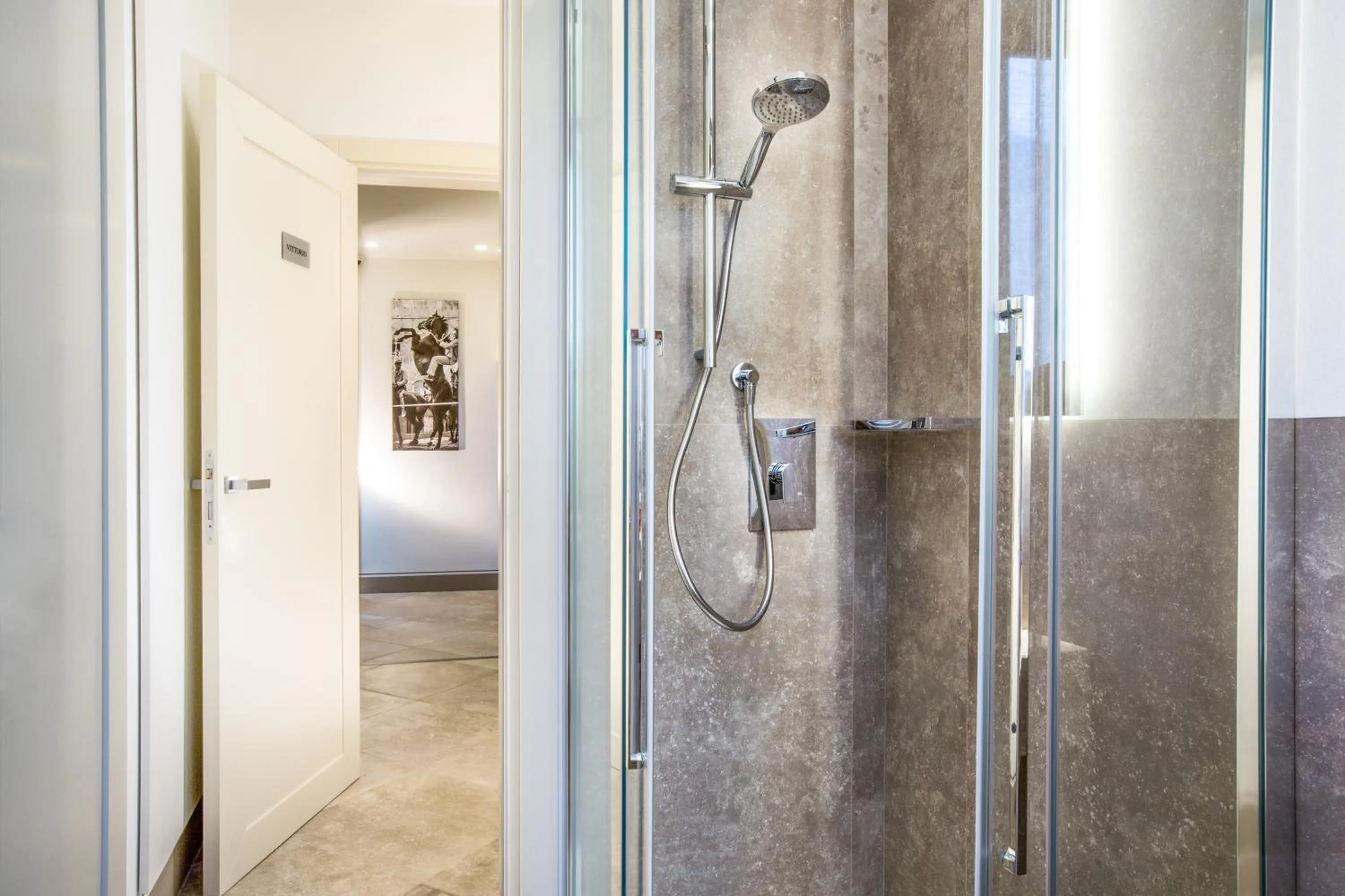 Shower in B&B il Barbero