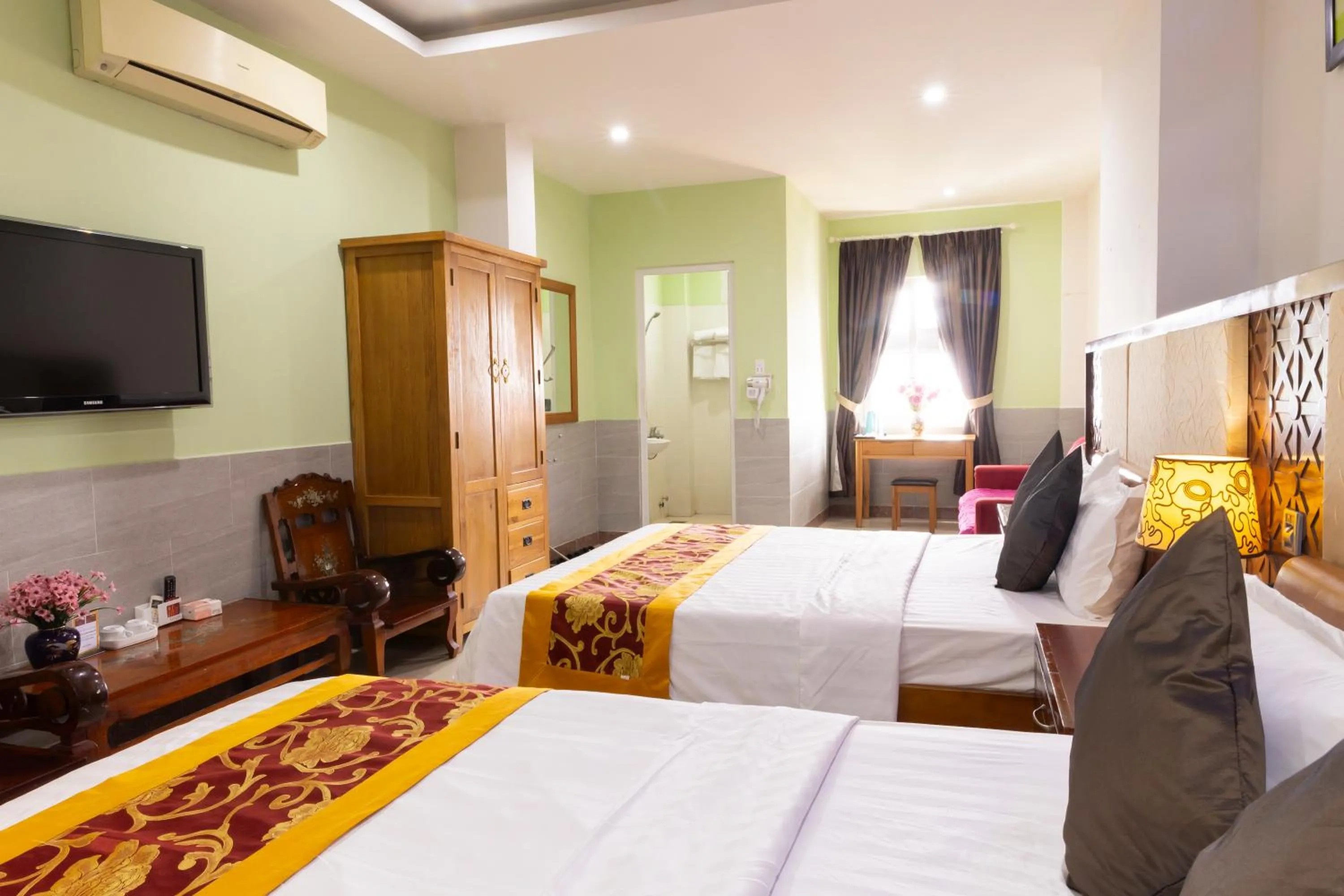 Bed in Hoang Anh Star Boutique Hotel