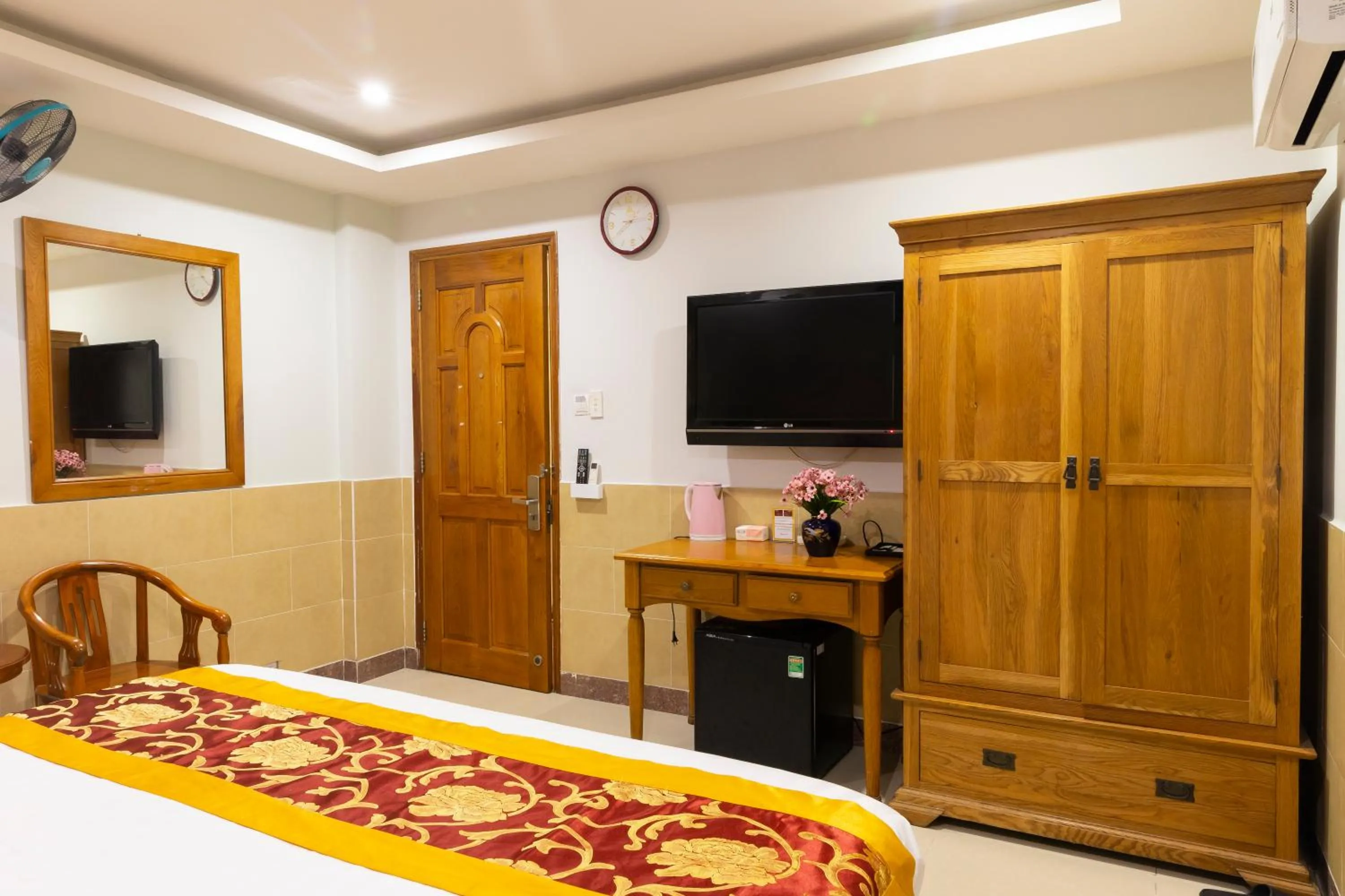 Bed in Hoang Anh Star Boutique Hotel