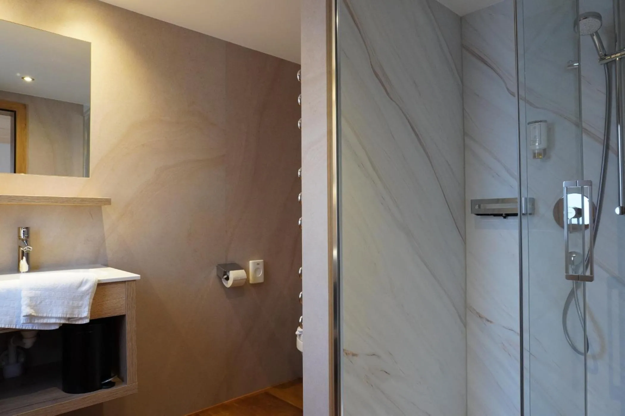 Bathroom in Pension Edelweiss