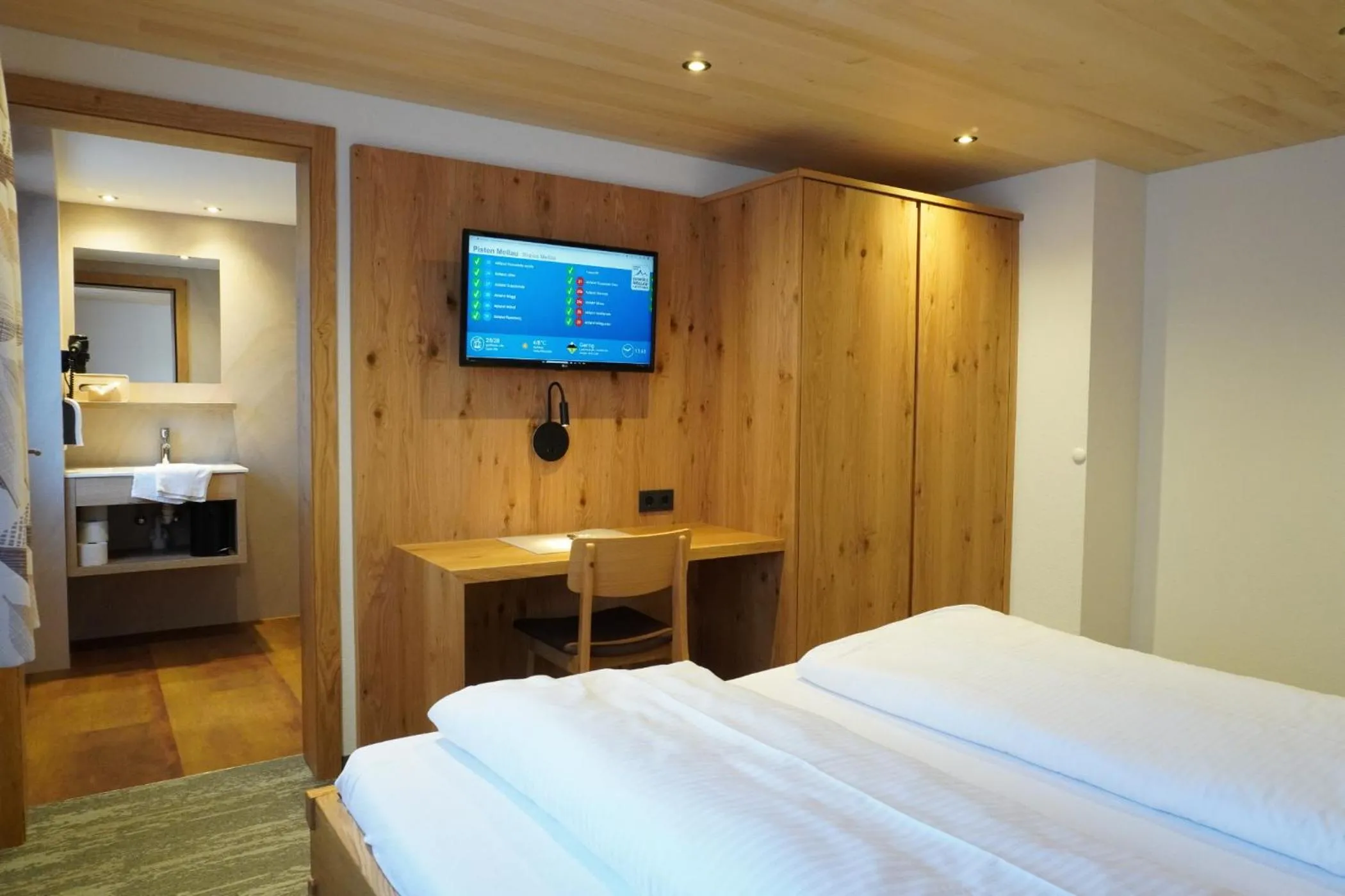 Bedroom, Bed in Pension Edelweiss