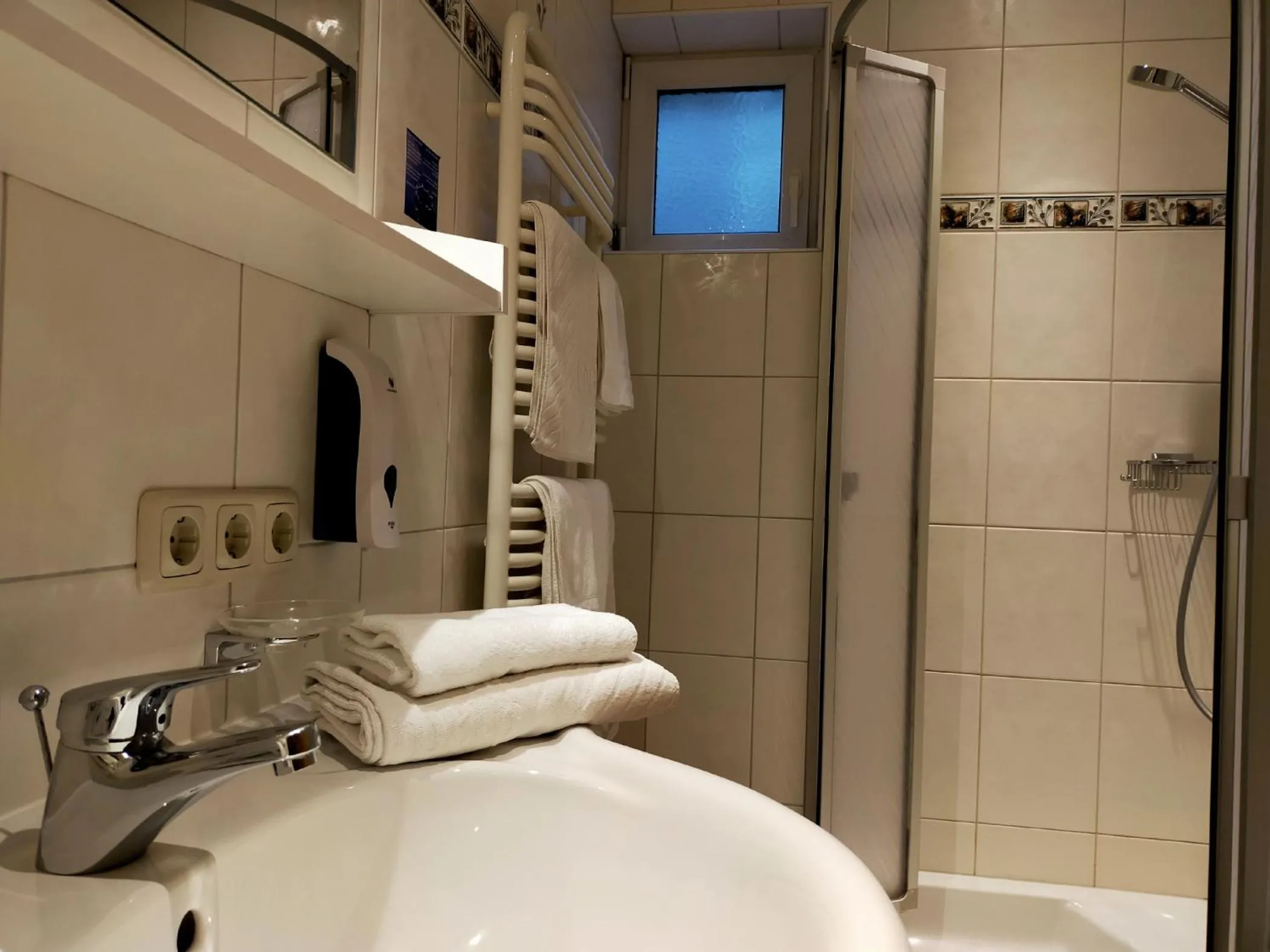 Bathroom in Pension Edelweiss