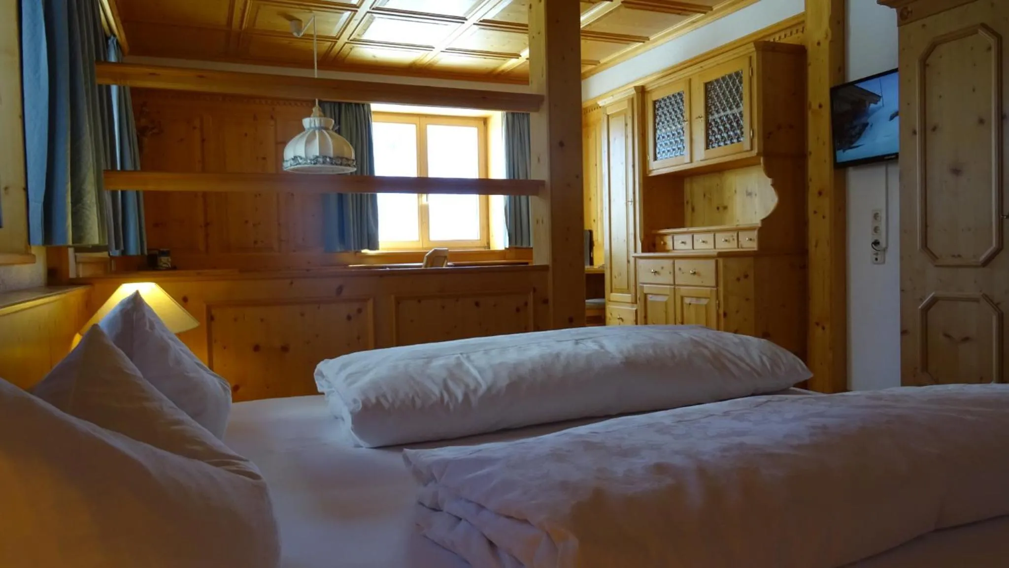 Bedroom, Bed in Pension Edelweiss
