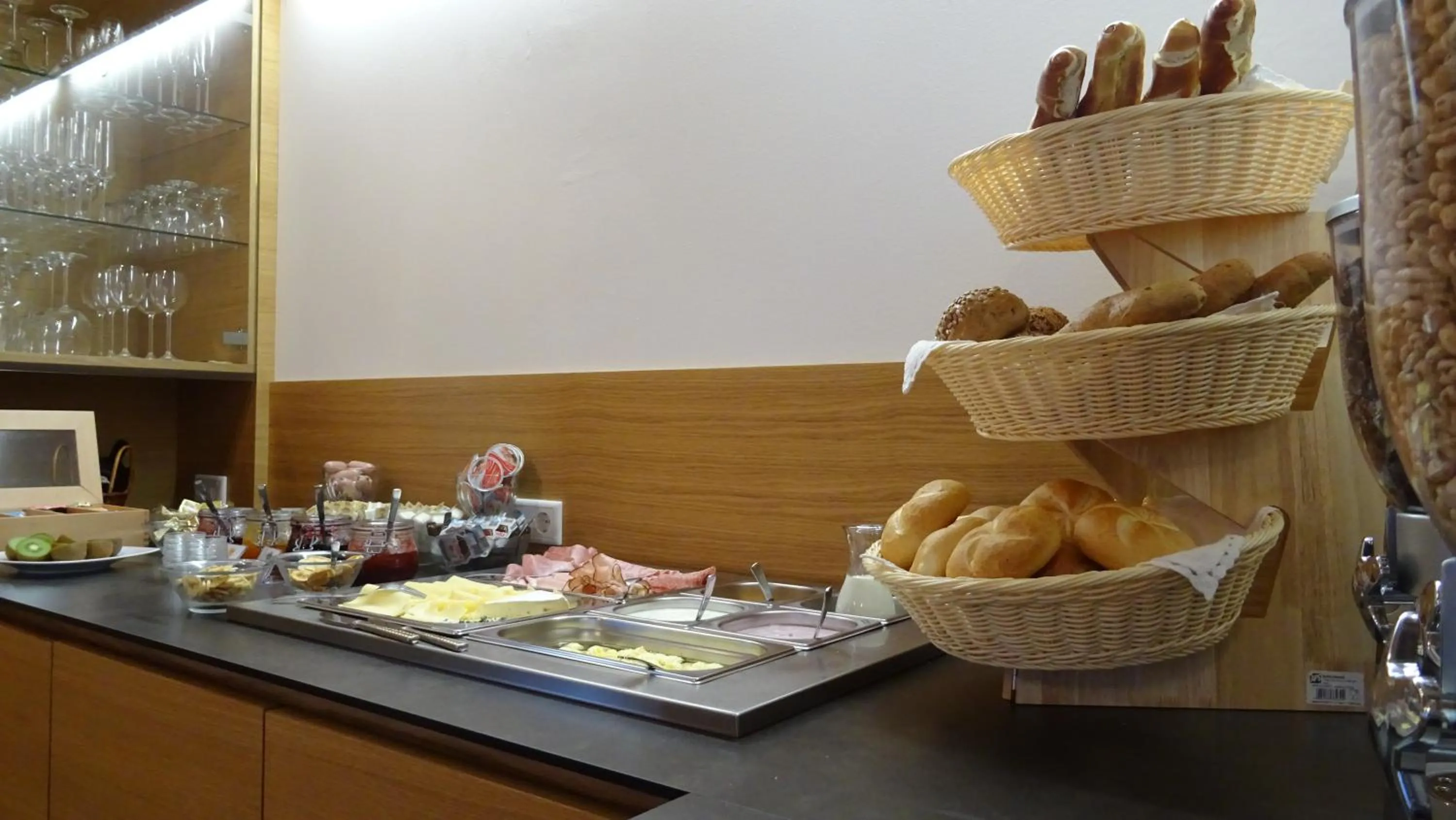 Breakfast in Pension Edelweiss