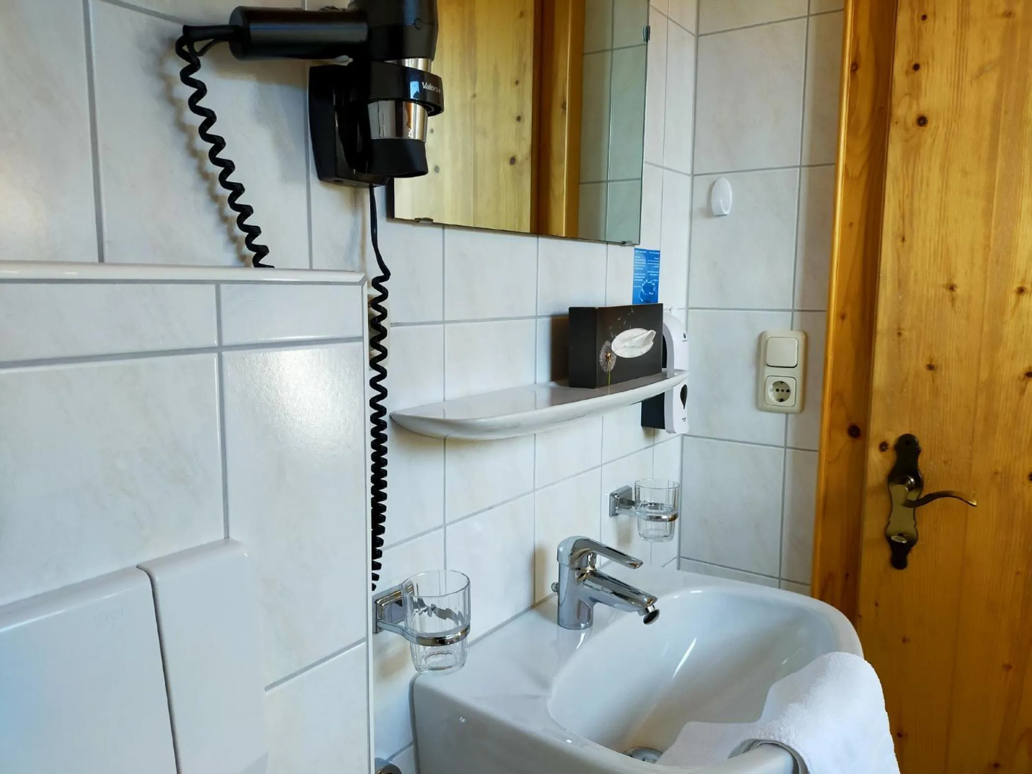 Bathroom in Pension Edelweiss