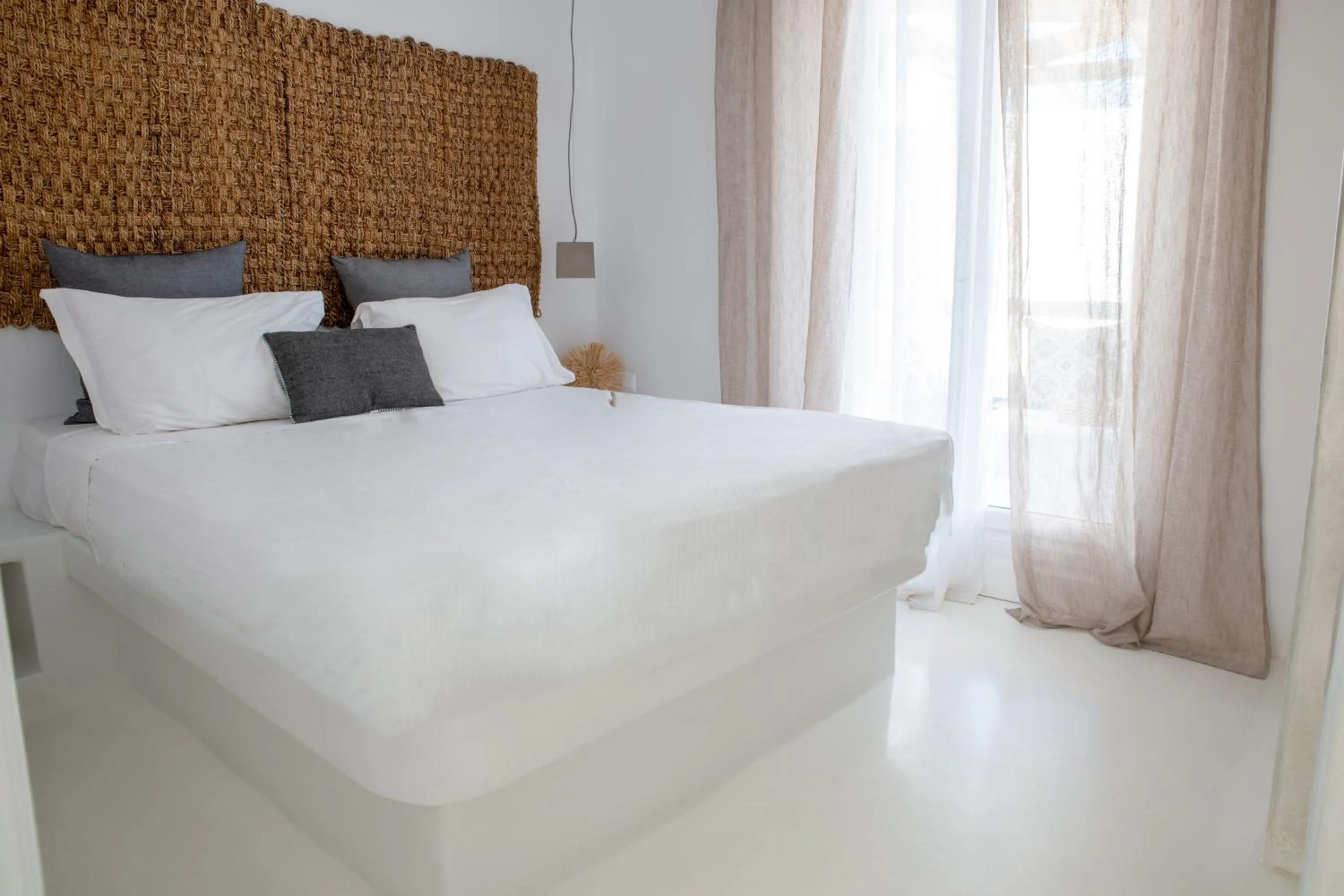 Bed in 8 Keys Residence