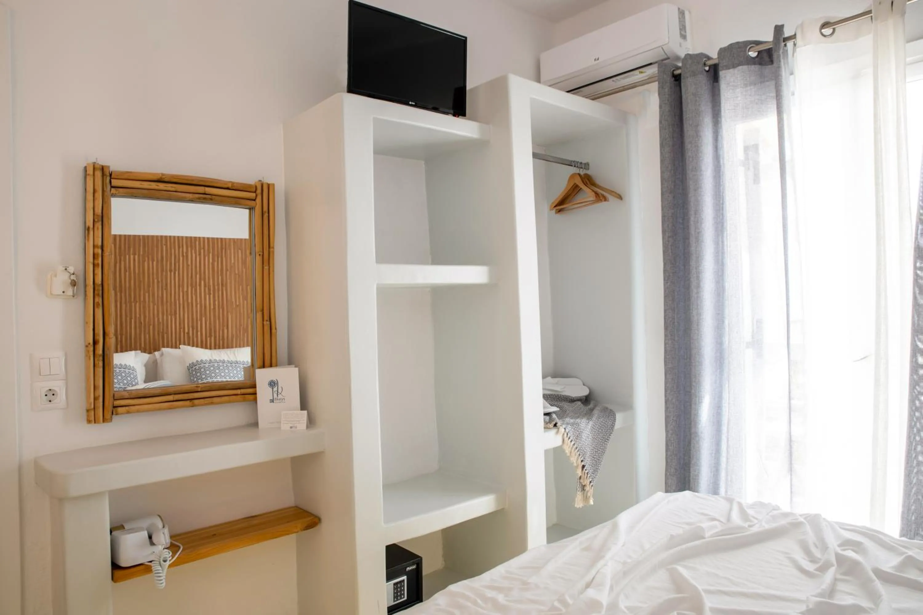 Bed in 8 Keys Residence