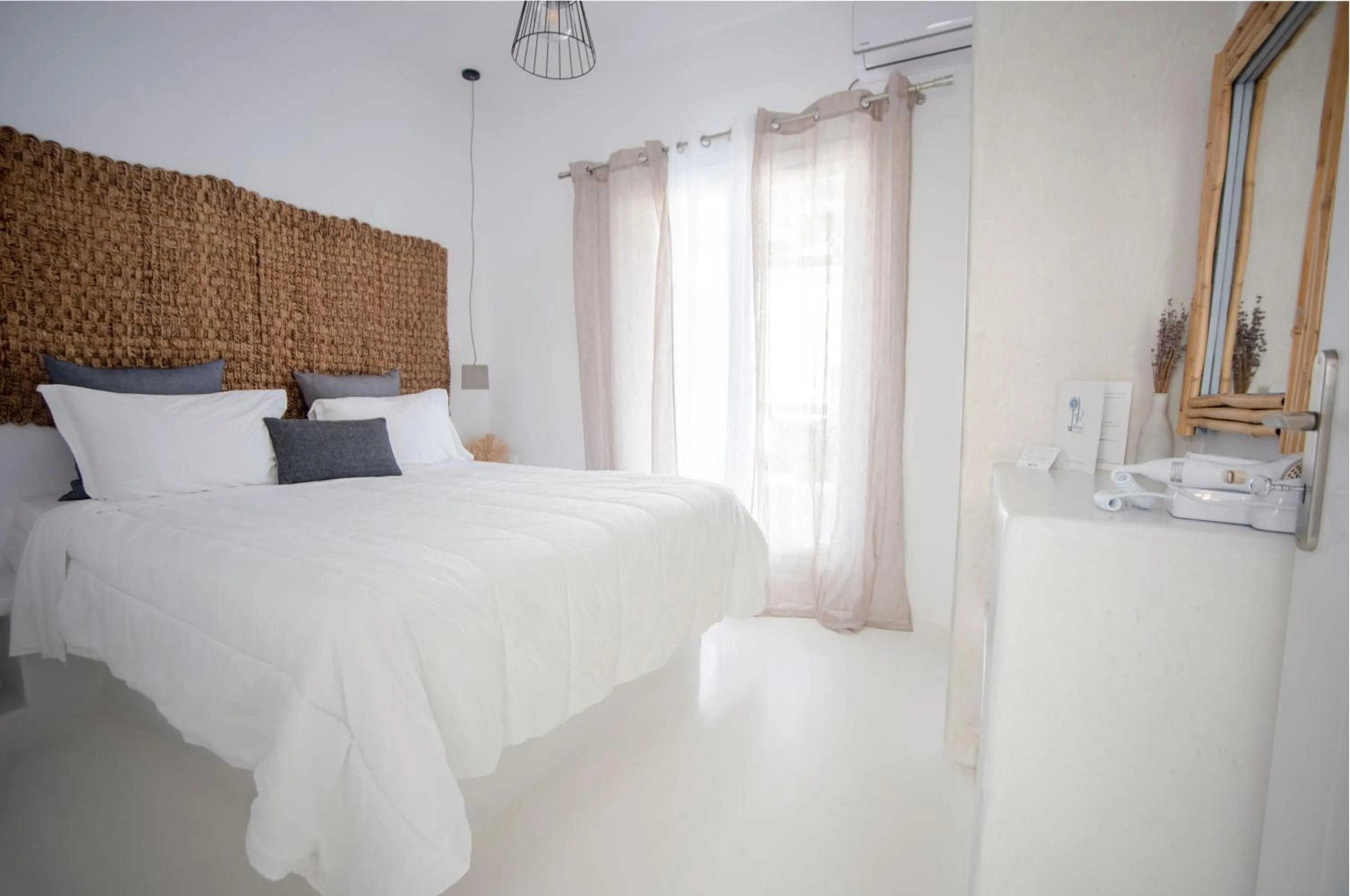 Bed in 8 Keys Residence
