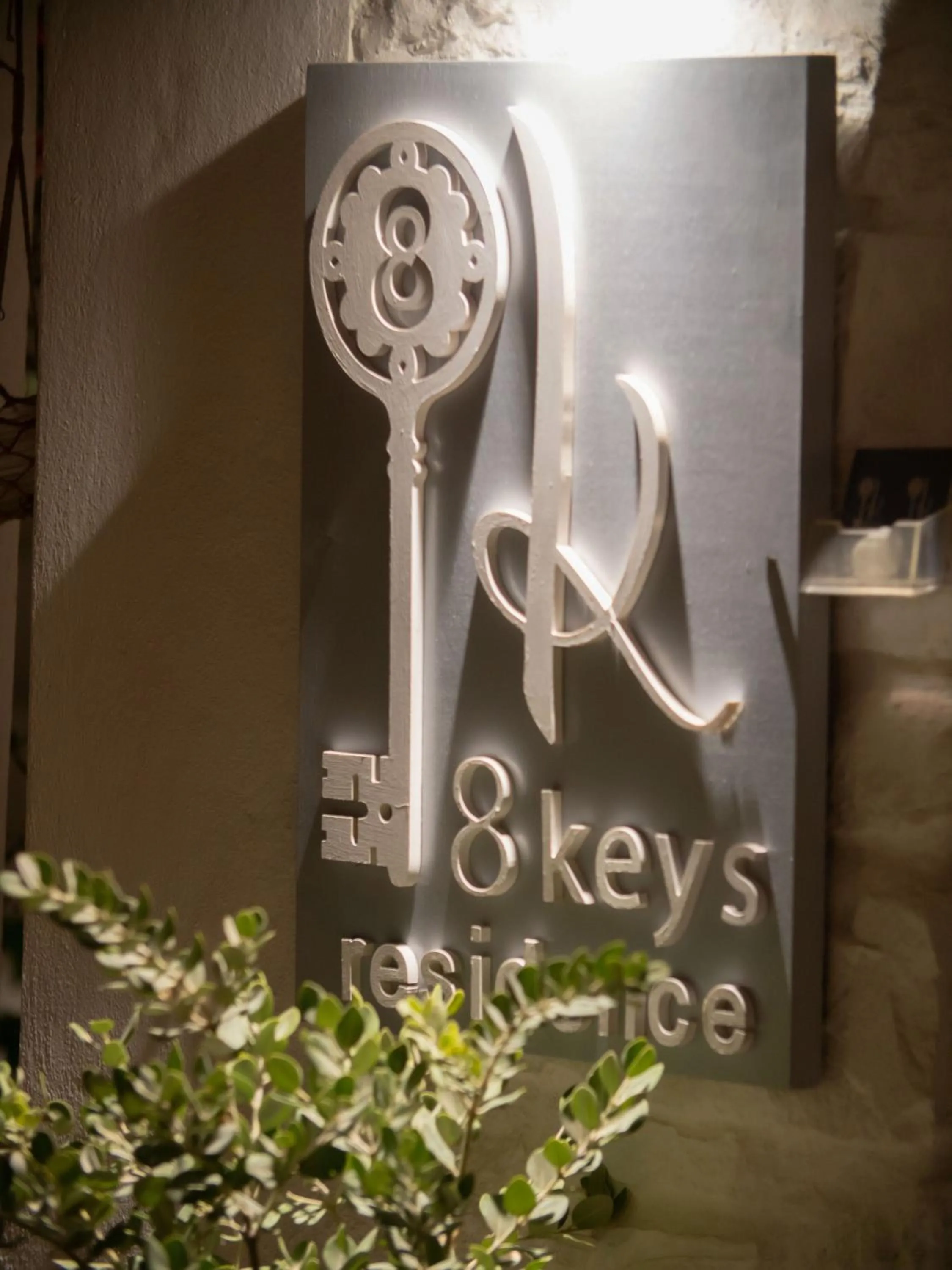 8 Keys Residence