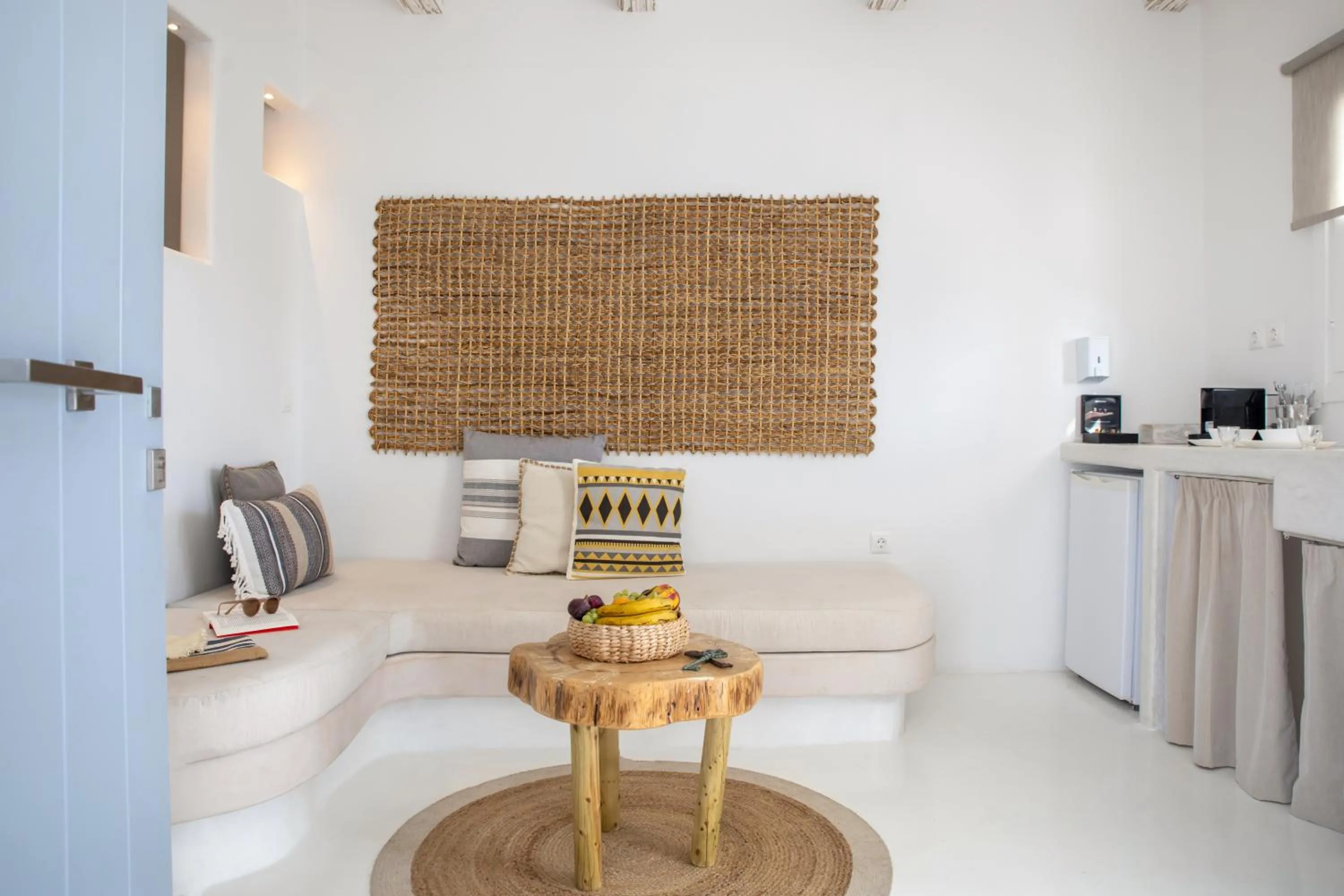 8 Keys Residence