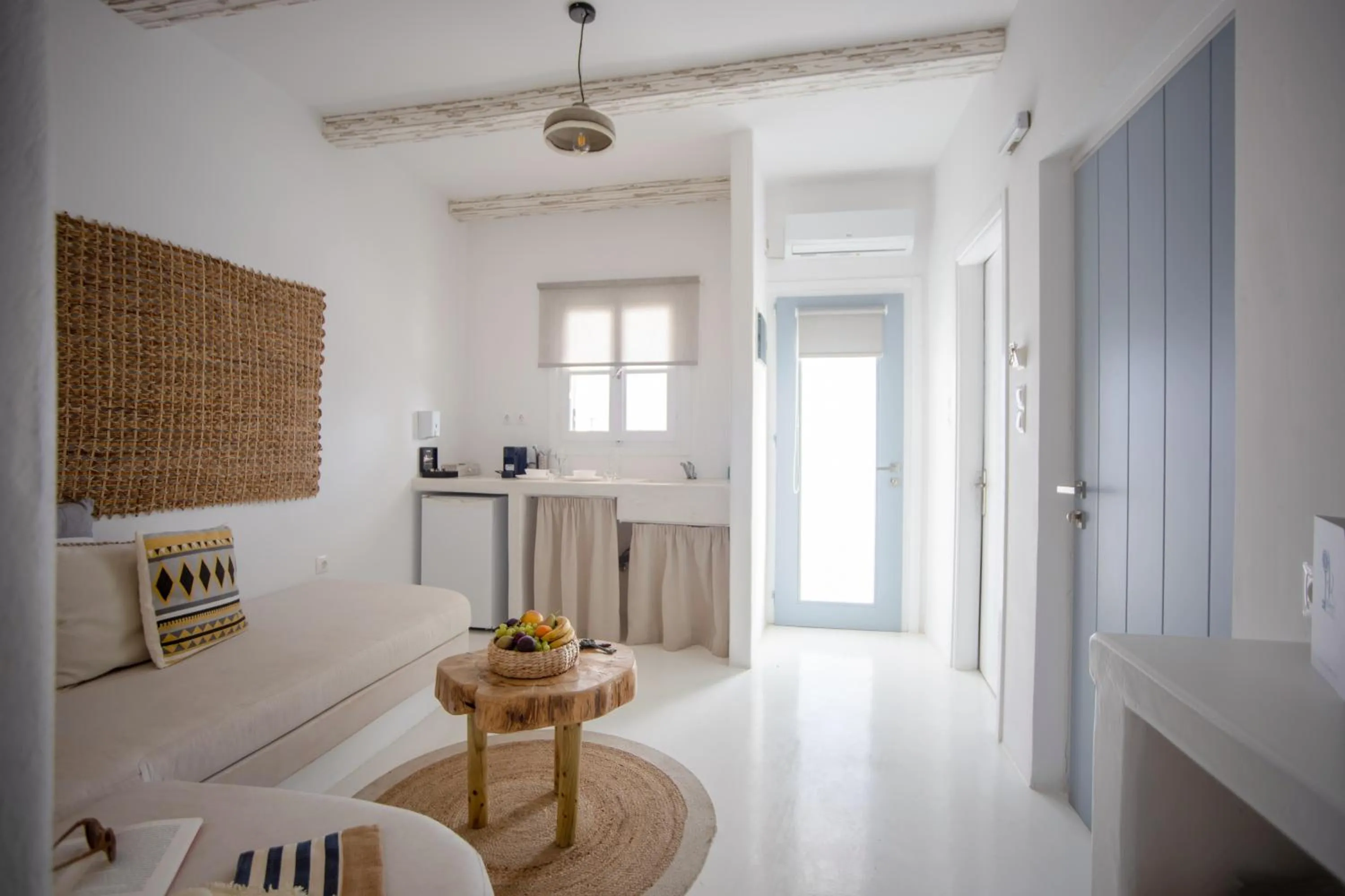 8 Keys Residence