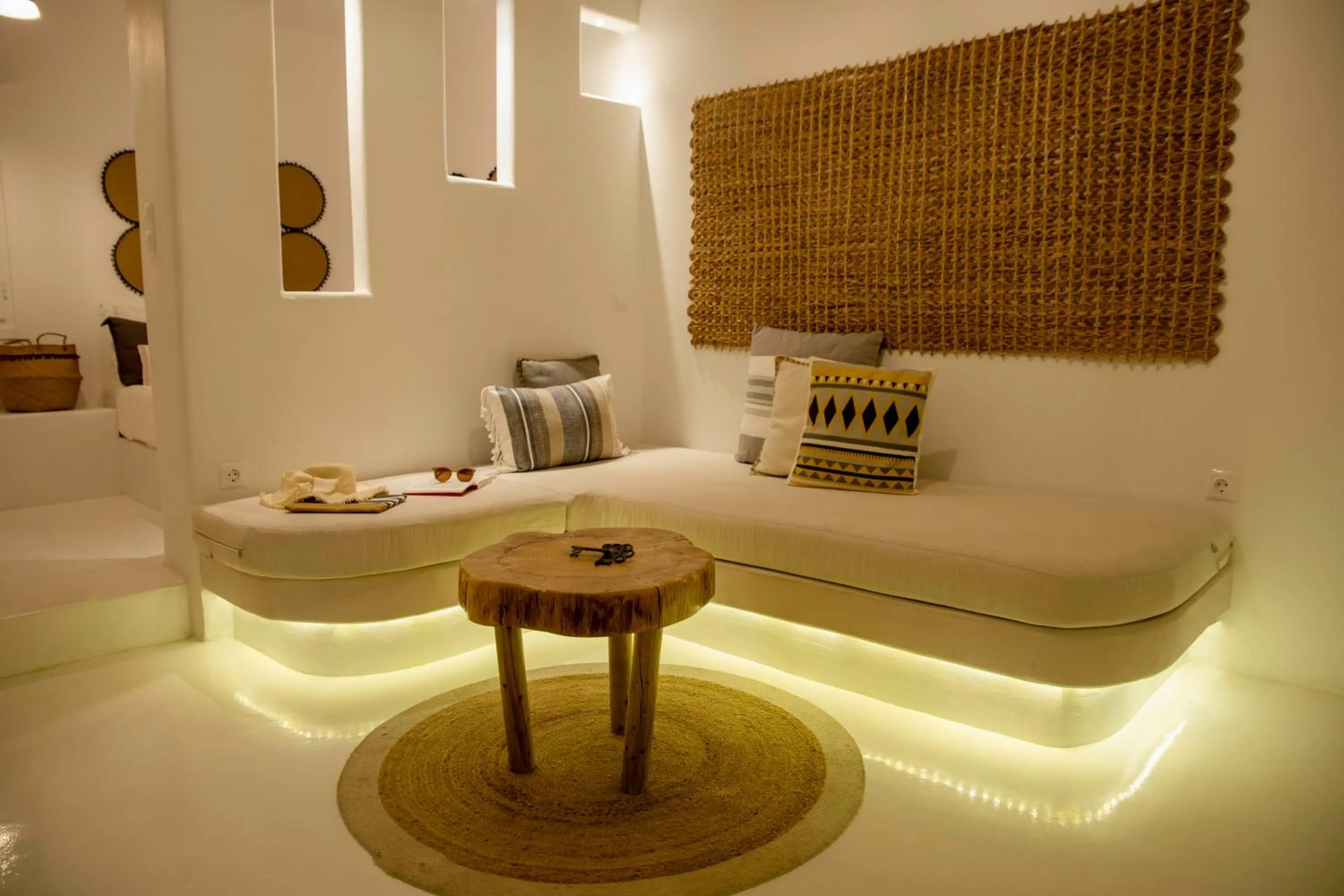 8 Keys Residence