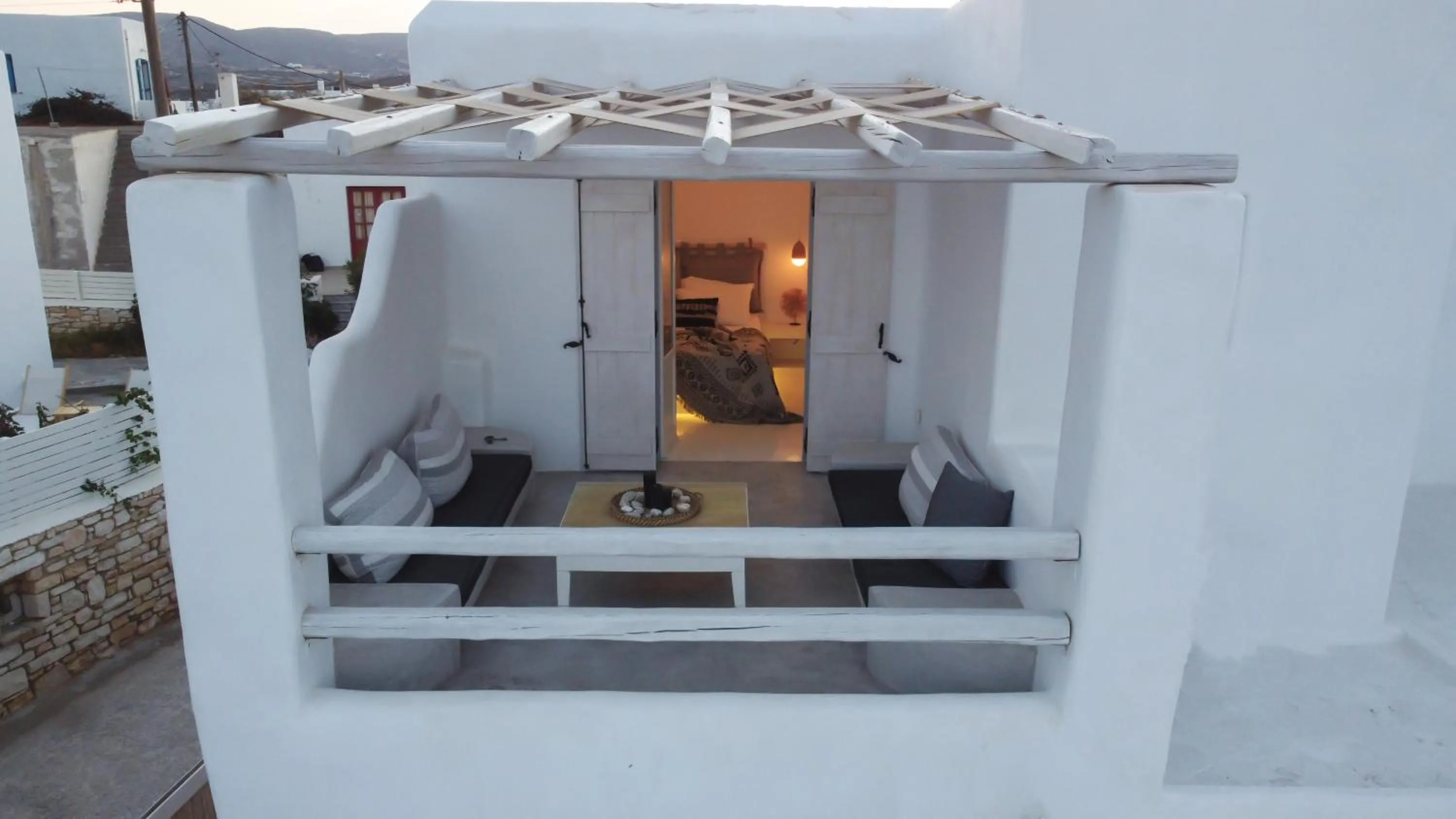 8 Keys Residence