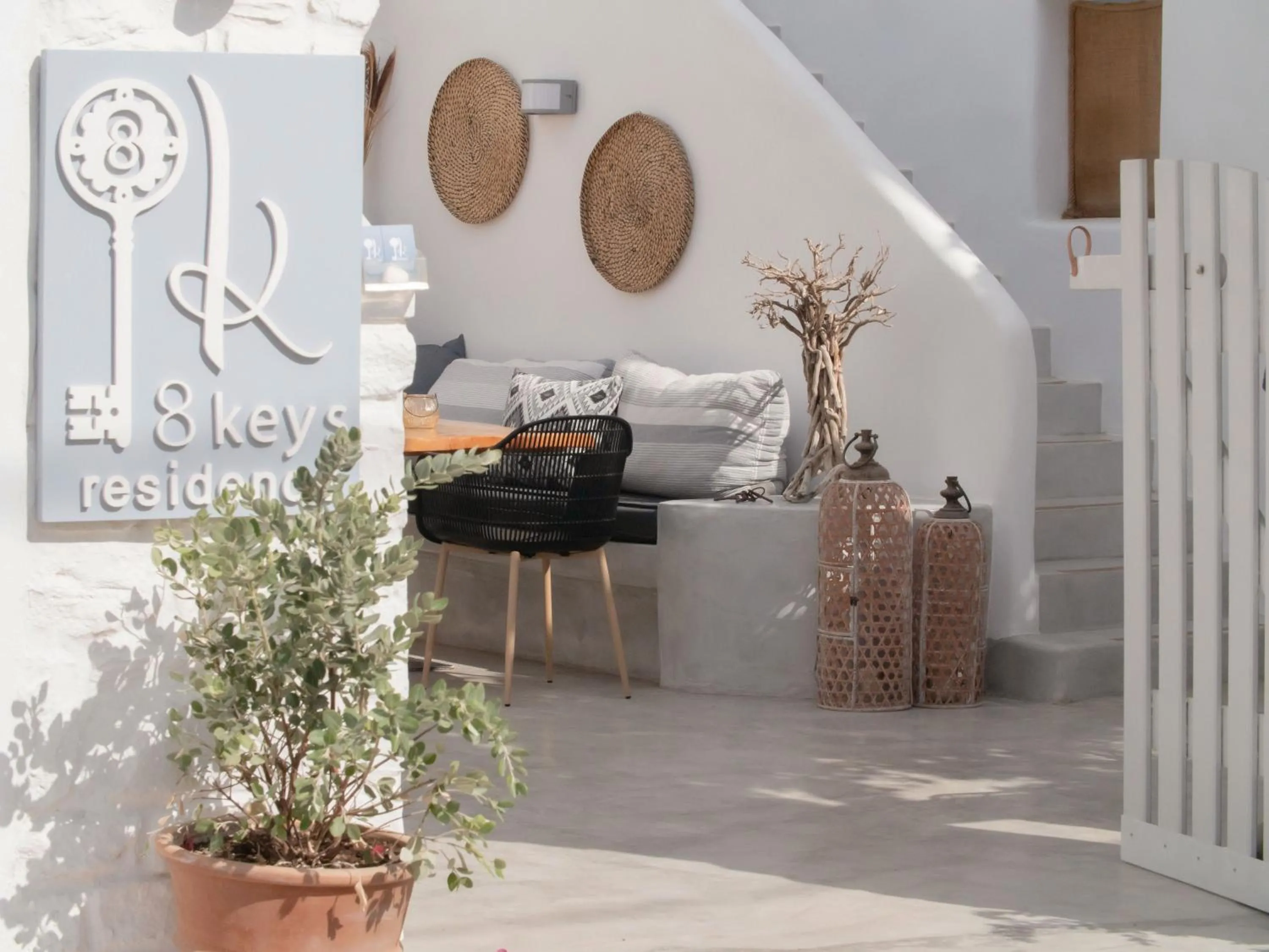 8 Keys Residence