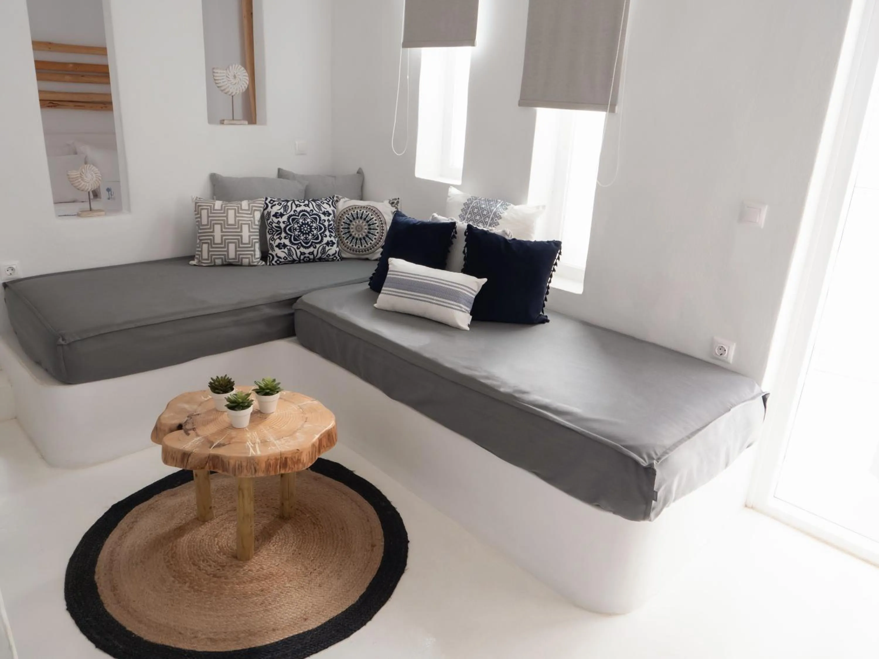 8 Keys Residence