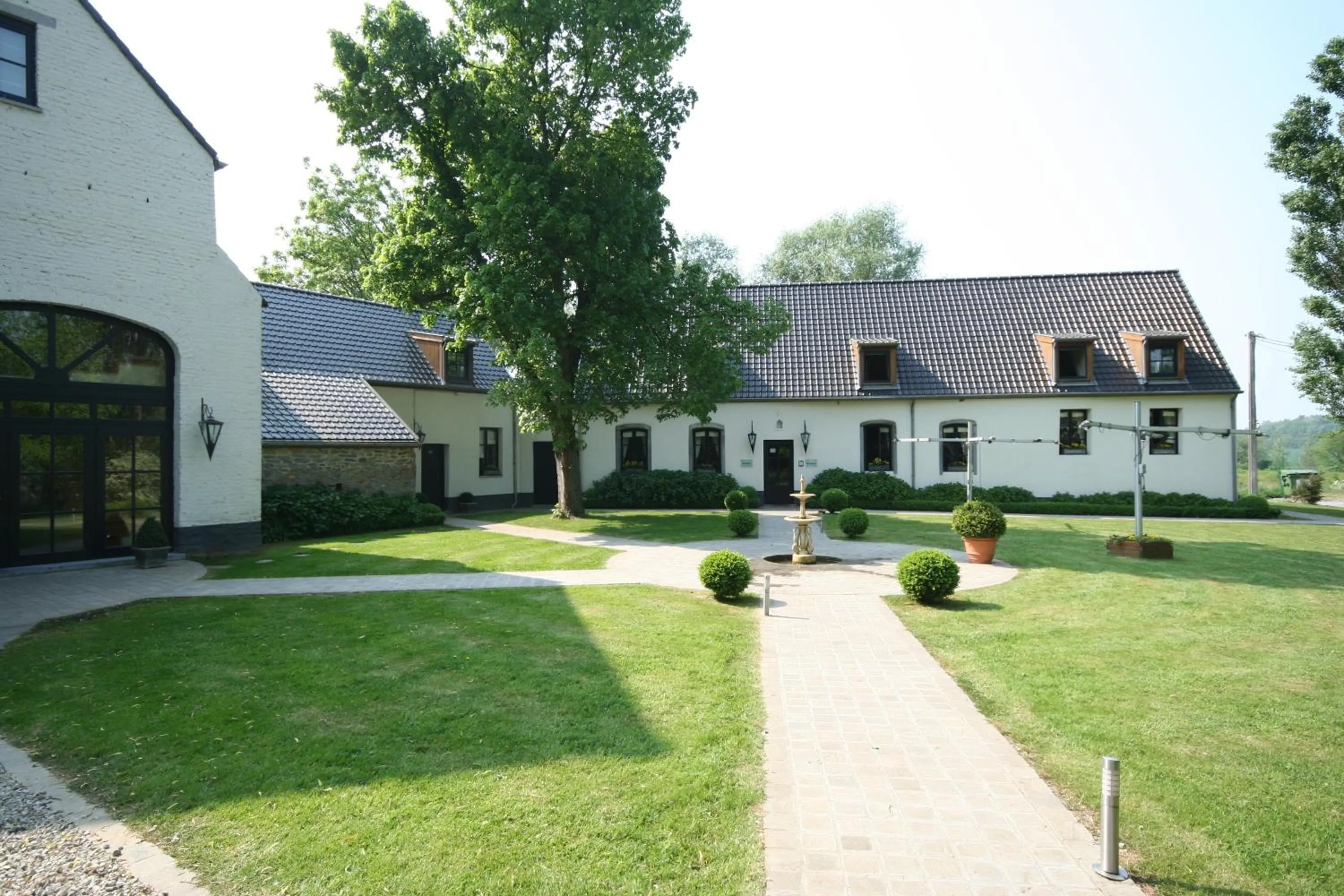 Facade/entrance in Hostellerie au Coeur du Spinois