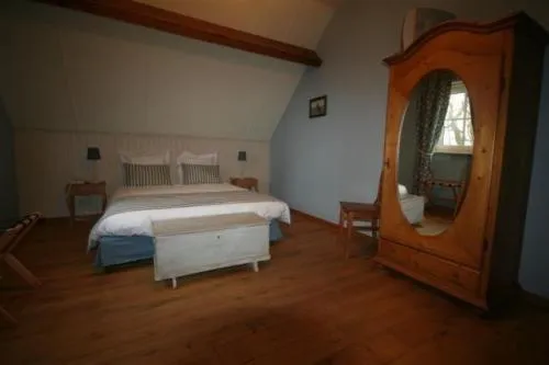 Photo of the whole room, Bed in Hostellerie au Coeur du Spinois