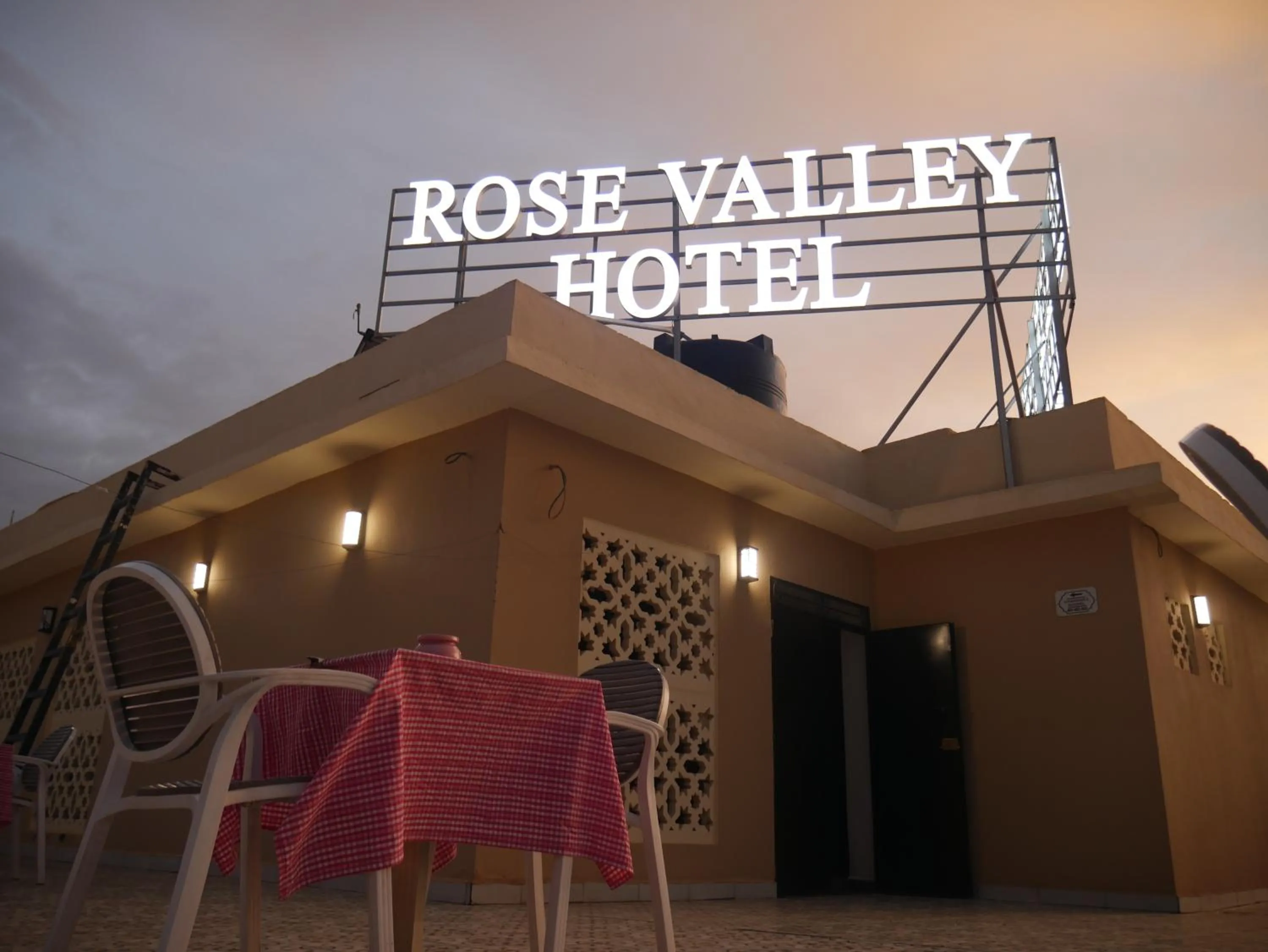 Rose Valley Hotel
