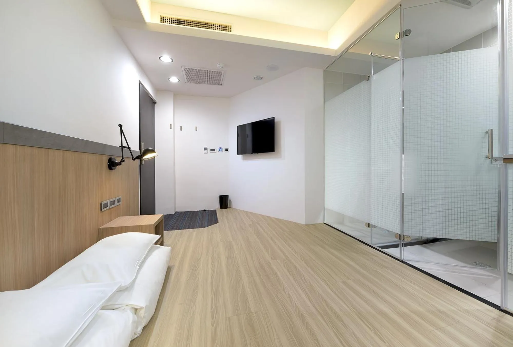 Photo of the whole room in Hommie Inn