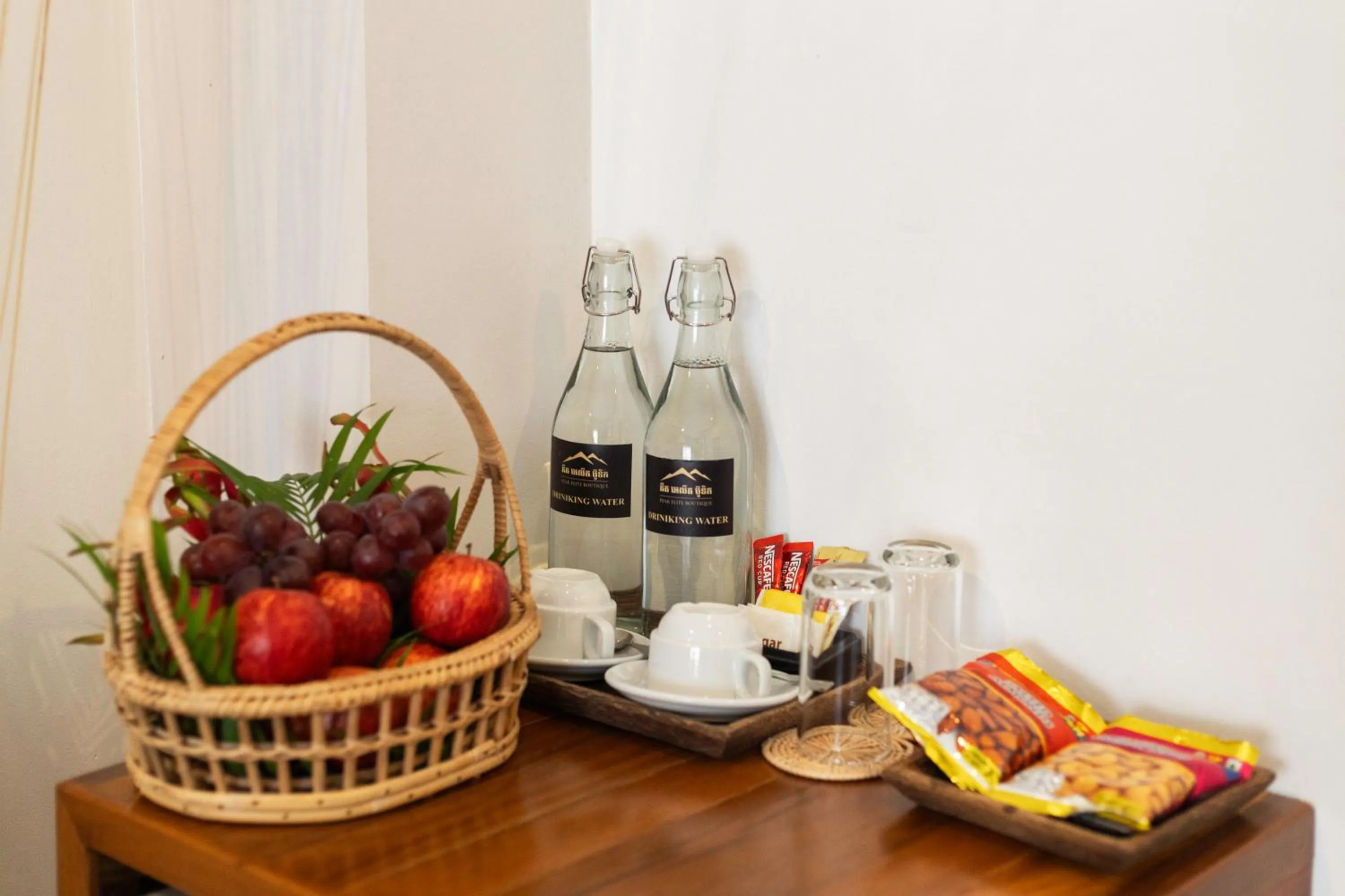 Food and drinks in Peak Elite Boutique