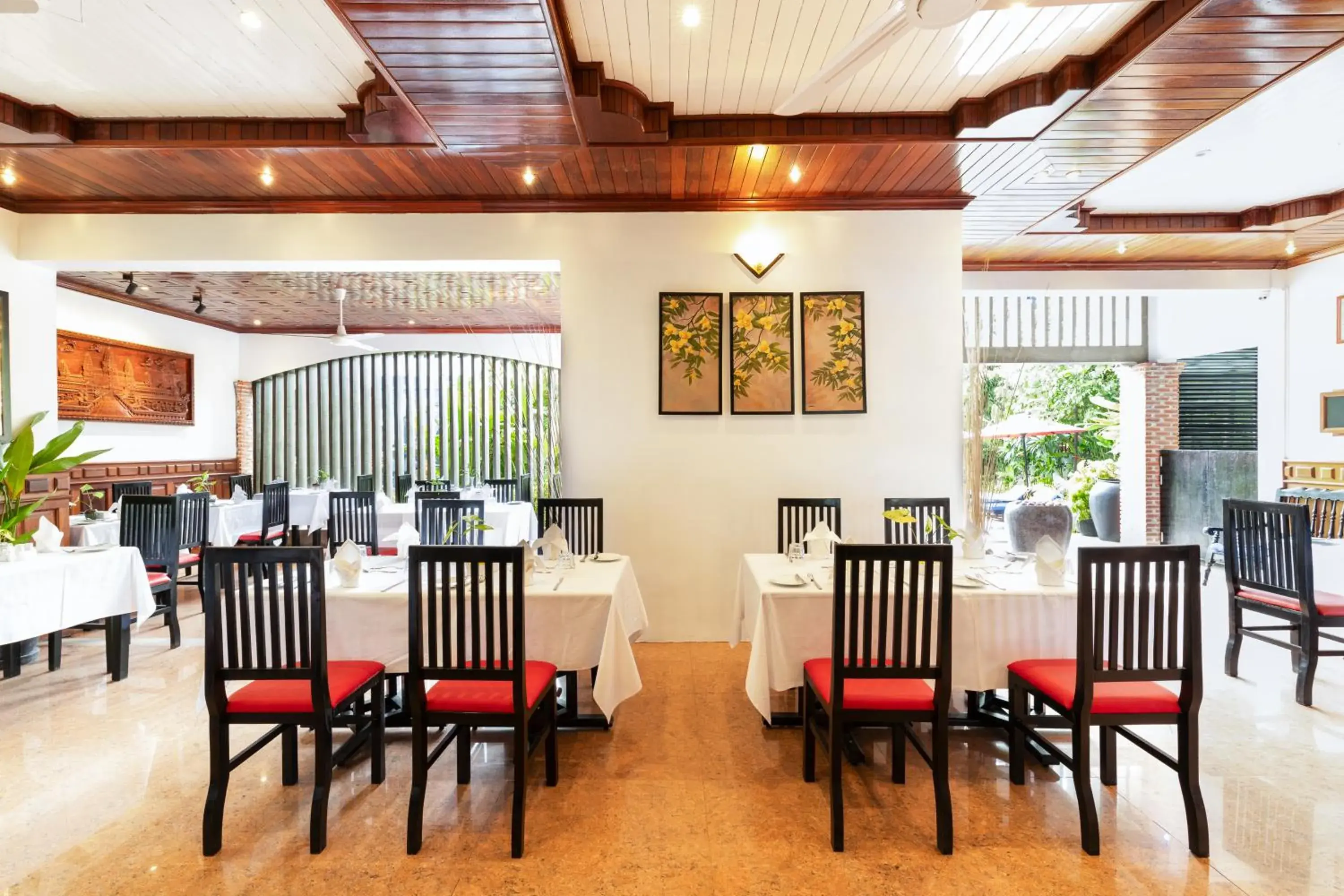 Restaurant/places to eat in Peak Elite Boutique Restaurant/places to eat in Peak Elite Boutique