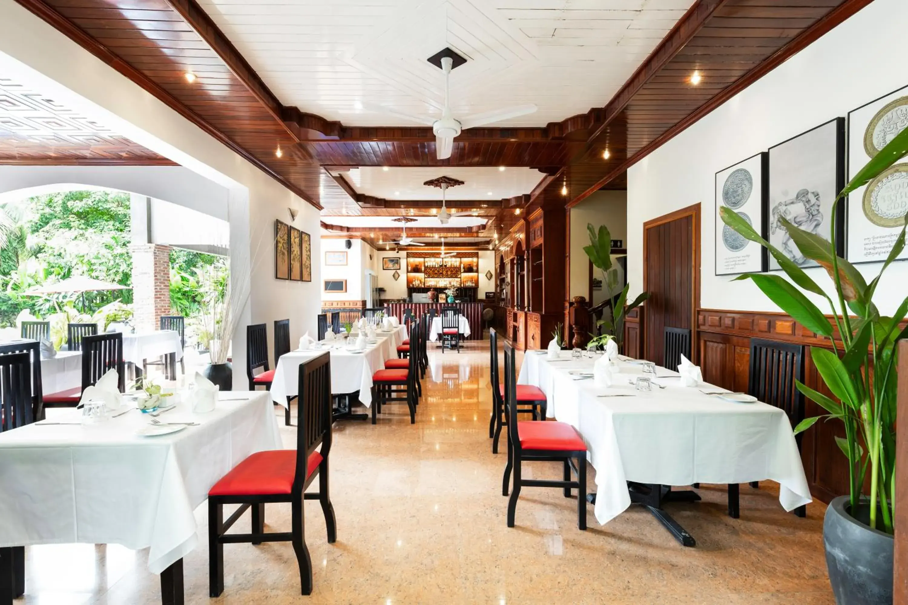 Restaurant/places to eat in Peak Elite Boutique Restaurant/places to eat in Peak Elite Boutique