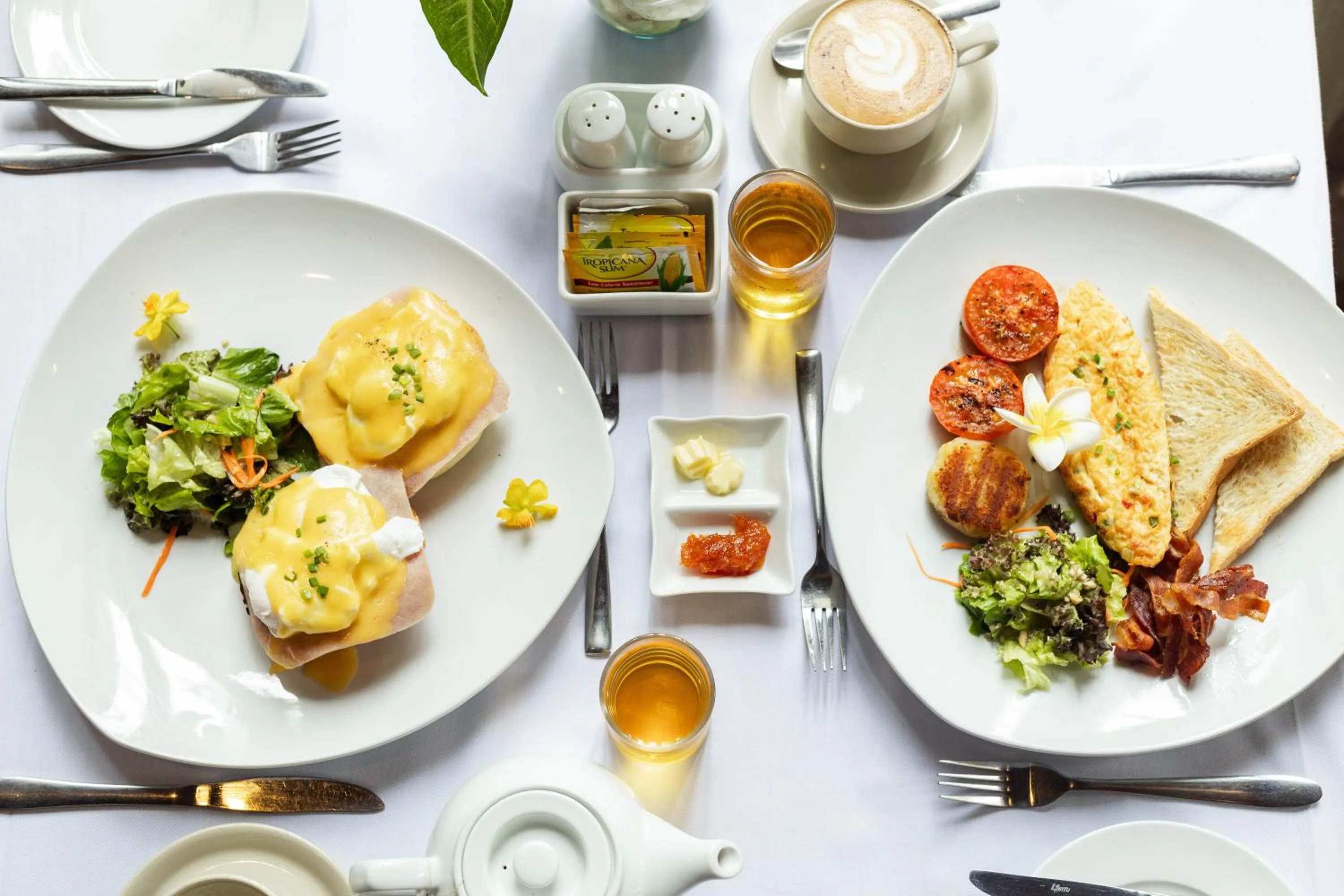 Food and drinks in Peak Elite Boutique