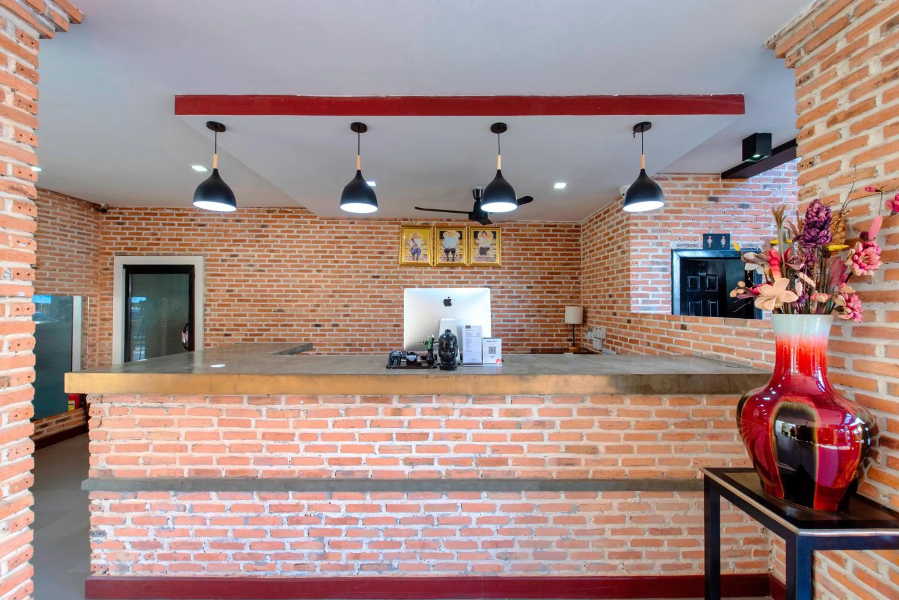 Lobby or reception in Peak Elite Boutique