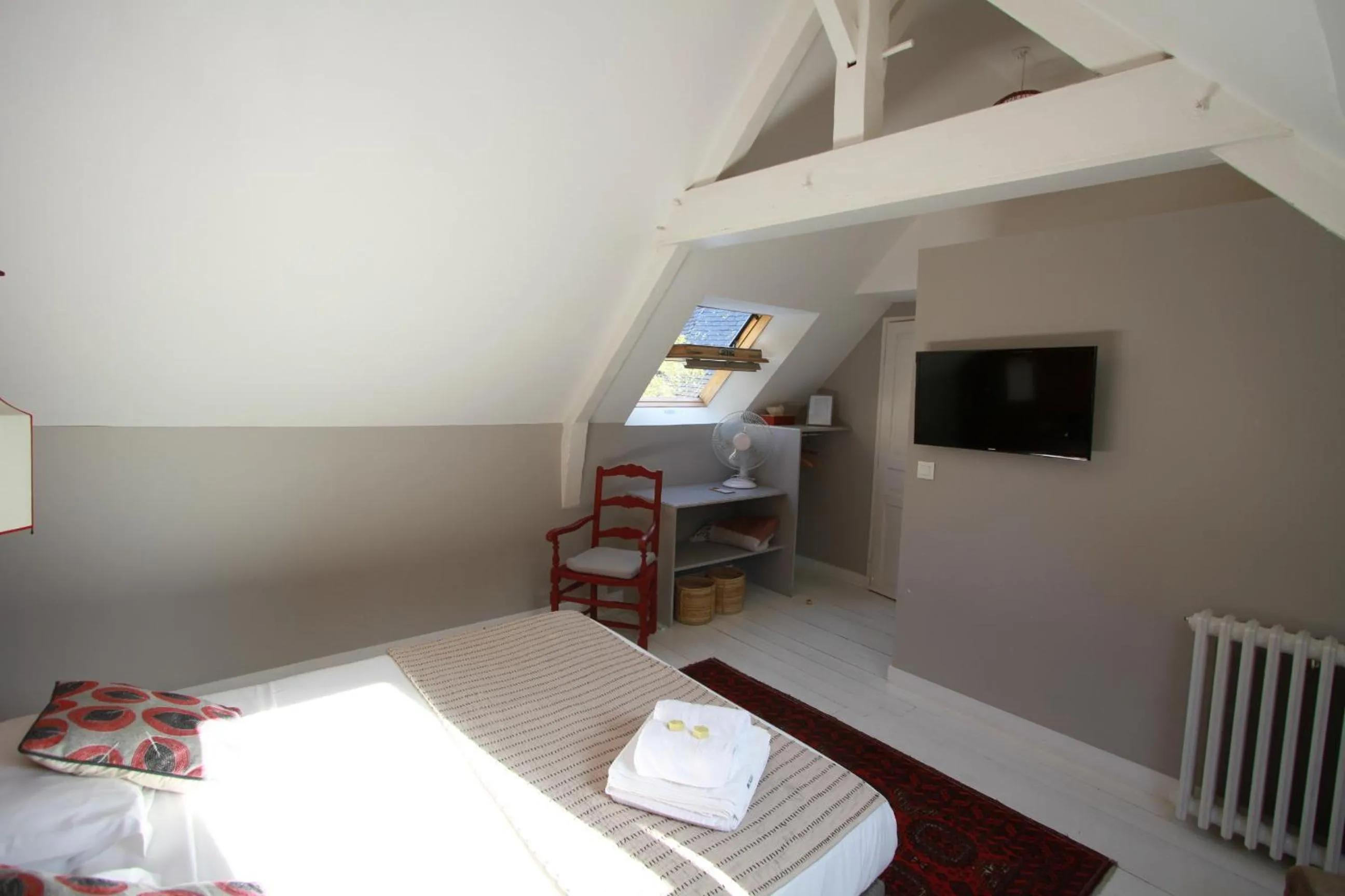 View (from property/room), Bed in La Haute Flourie - bed and breakfast -chambres d'hôtes