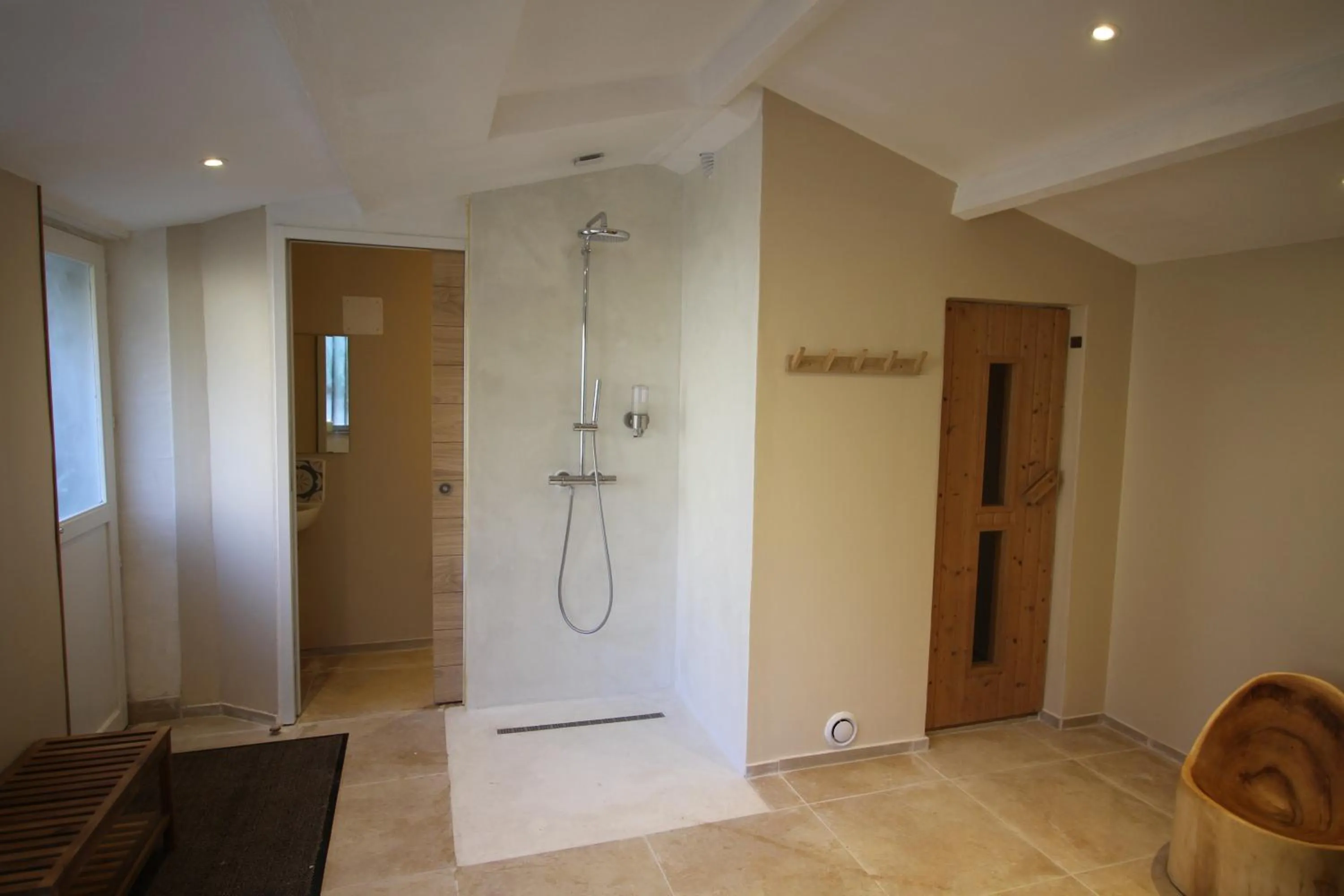Spa and wellness centre/facilities in La Haute Flourie - bed and breakfast -chambres d'hôtes