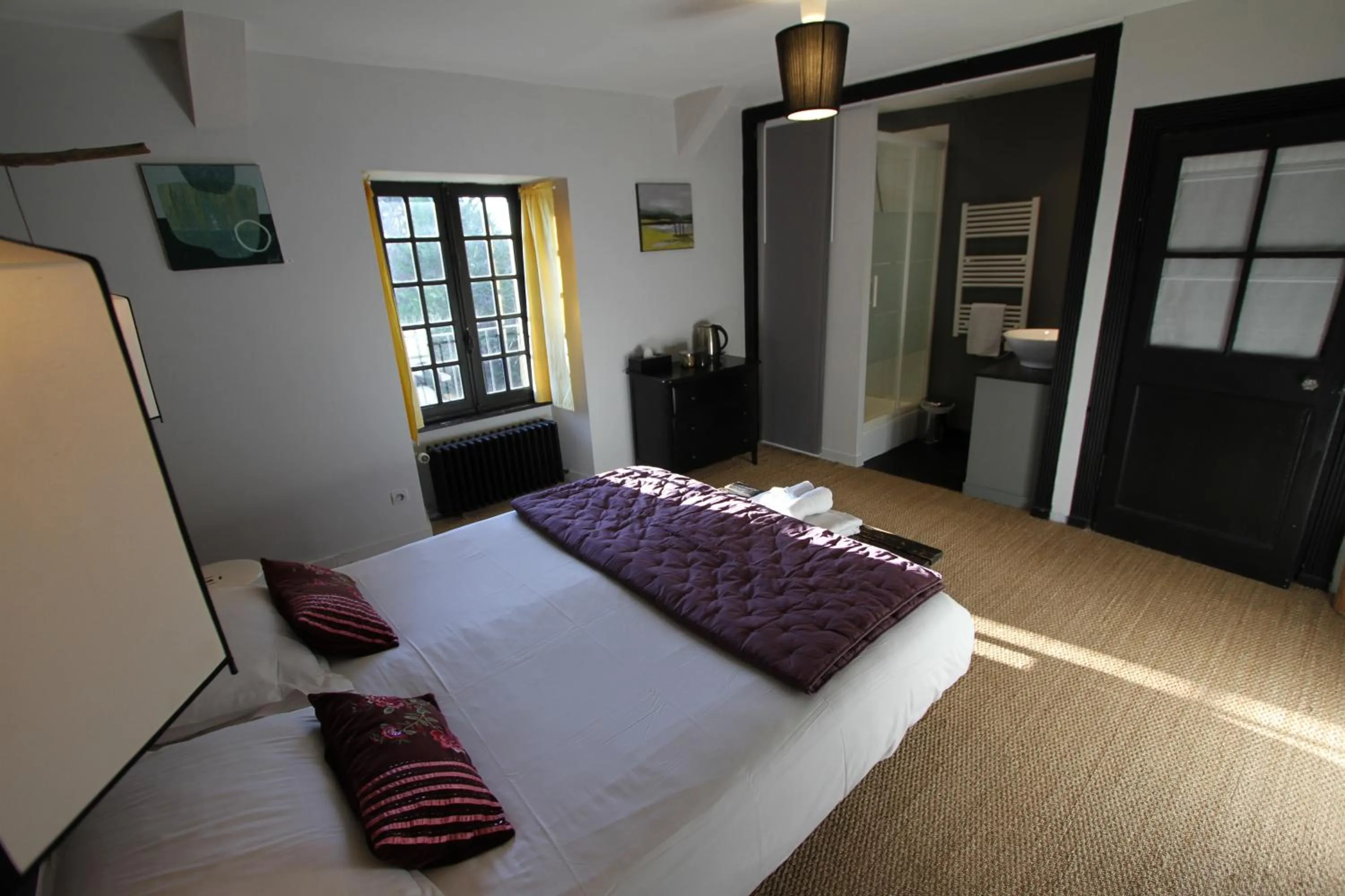 Bedroom, Bed in La Haute Flourie - bed and breakfast -chambres d'hôtes