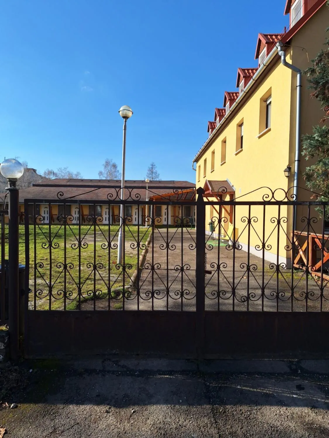 Property building in Fenyő Panzió