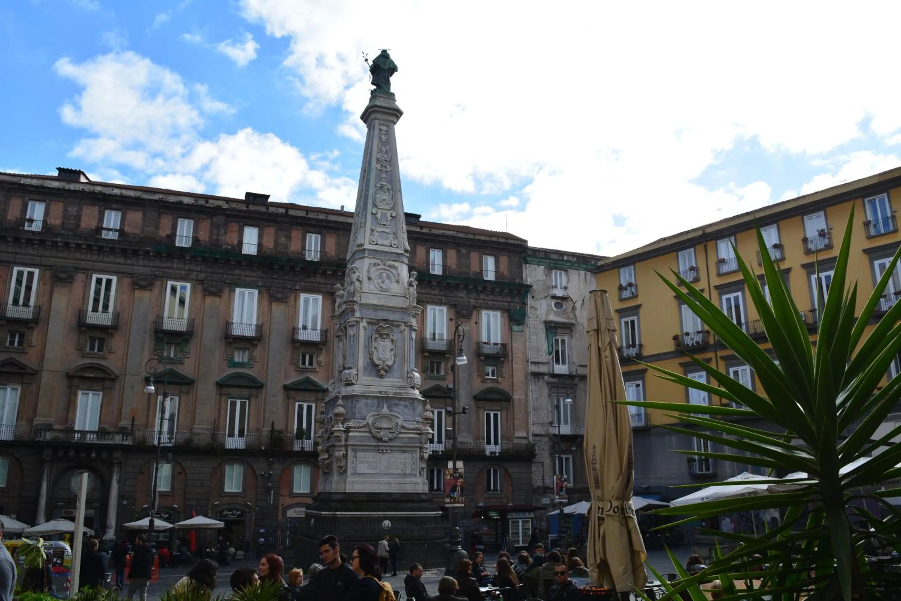 Neighbourhood in Aragonese Luxury Rooms