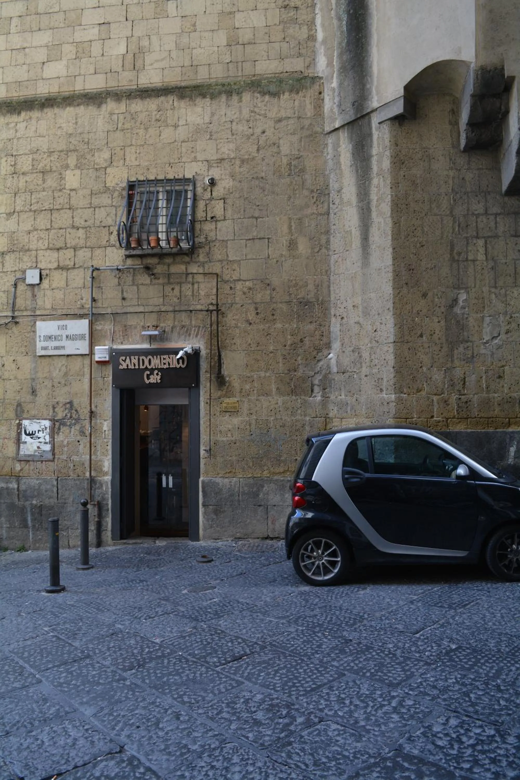 Restaurant/places to eat in Aragonese Luxury Rooms