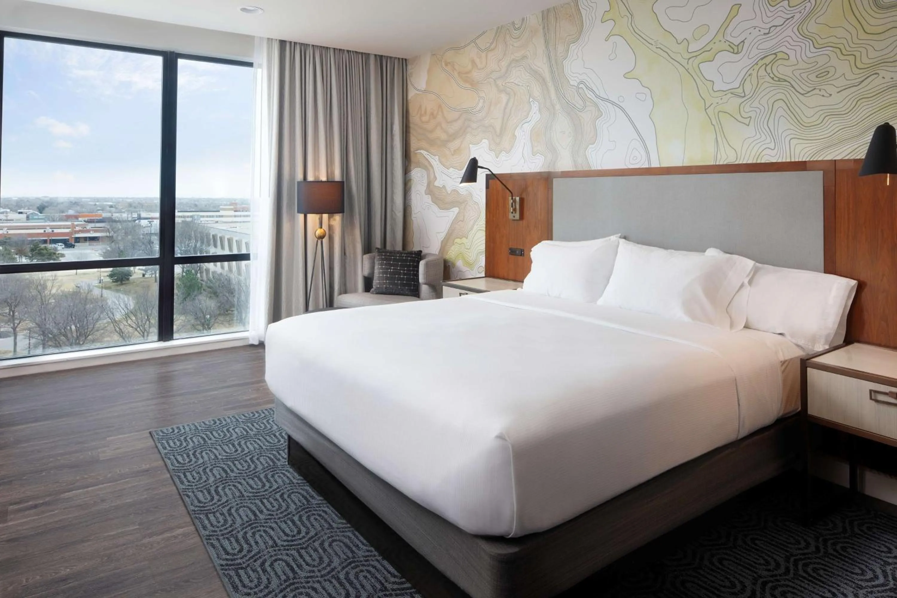 Bed in Embassy Suites Amarillo Downtown