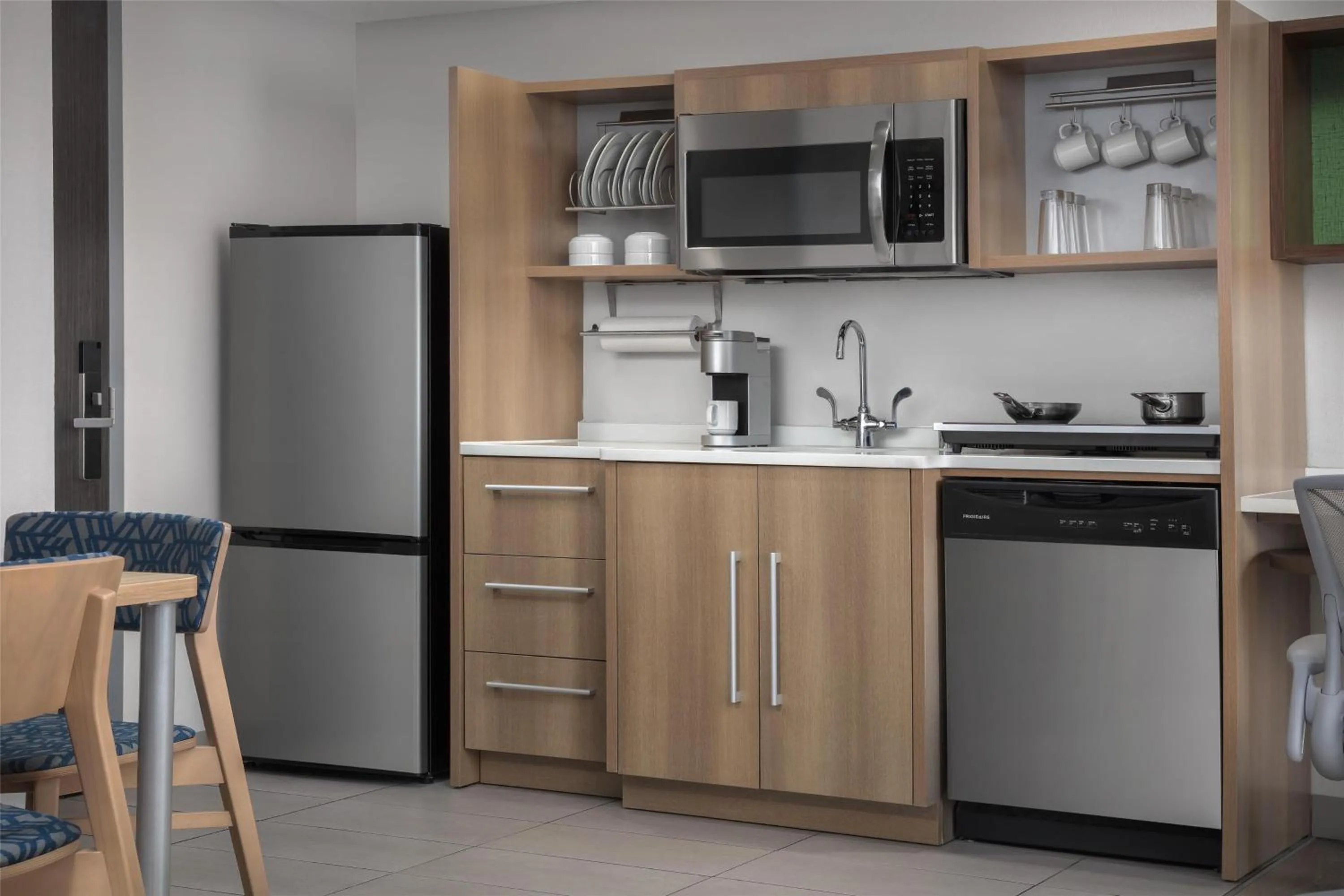 Kitchen or kitchenette in Home2 Suites By Hilton Las Cruces