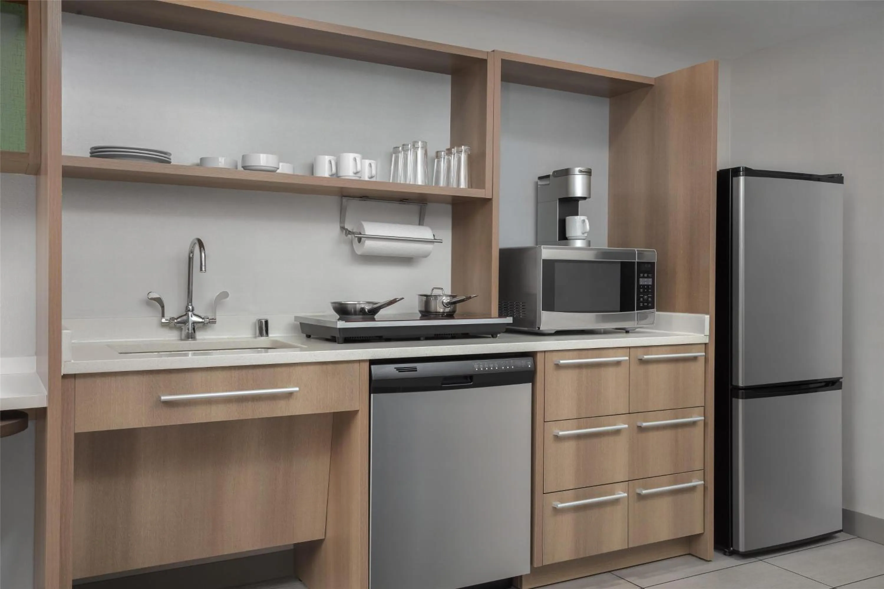 Kitchen or kitchenette in Home2 Suites By Hilton Las Cruces