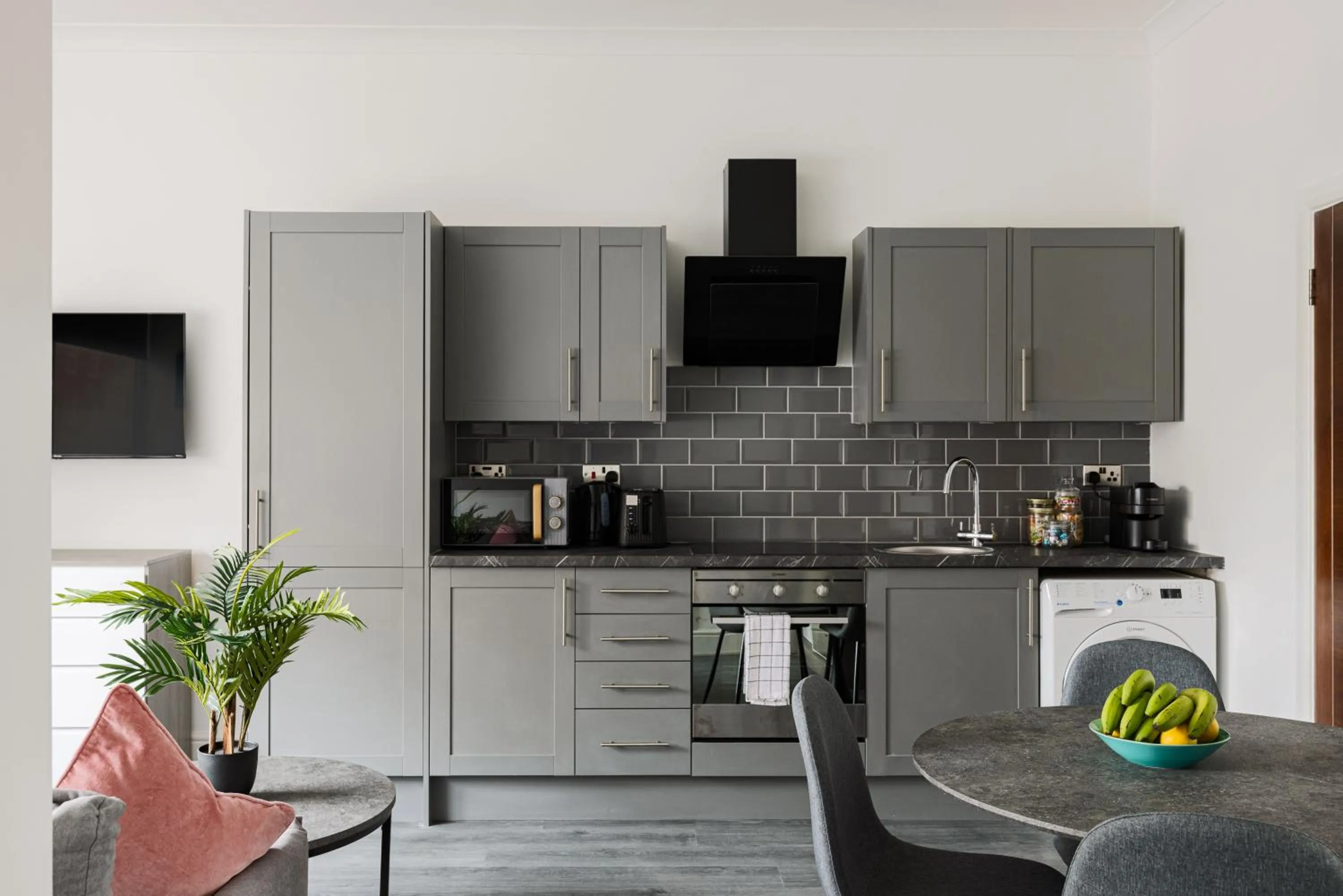 Kitchen or kitchenette in Edgware road apartments