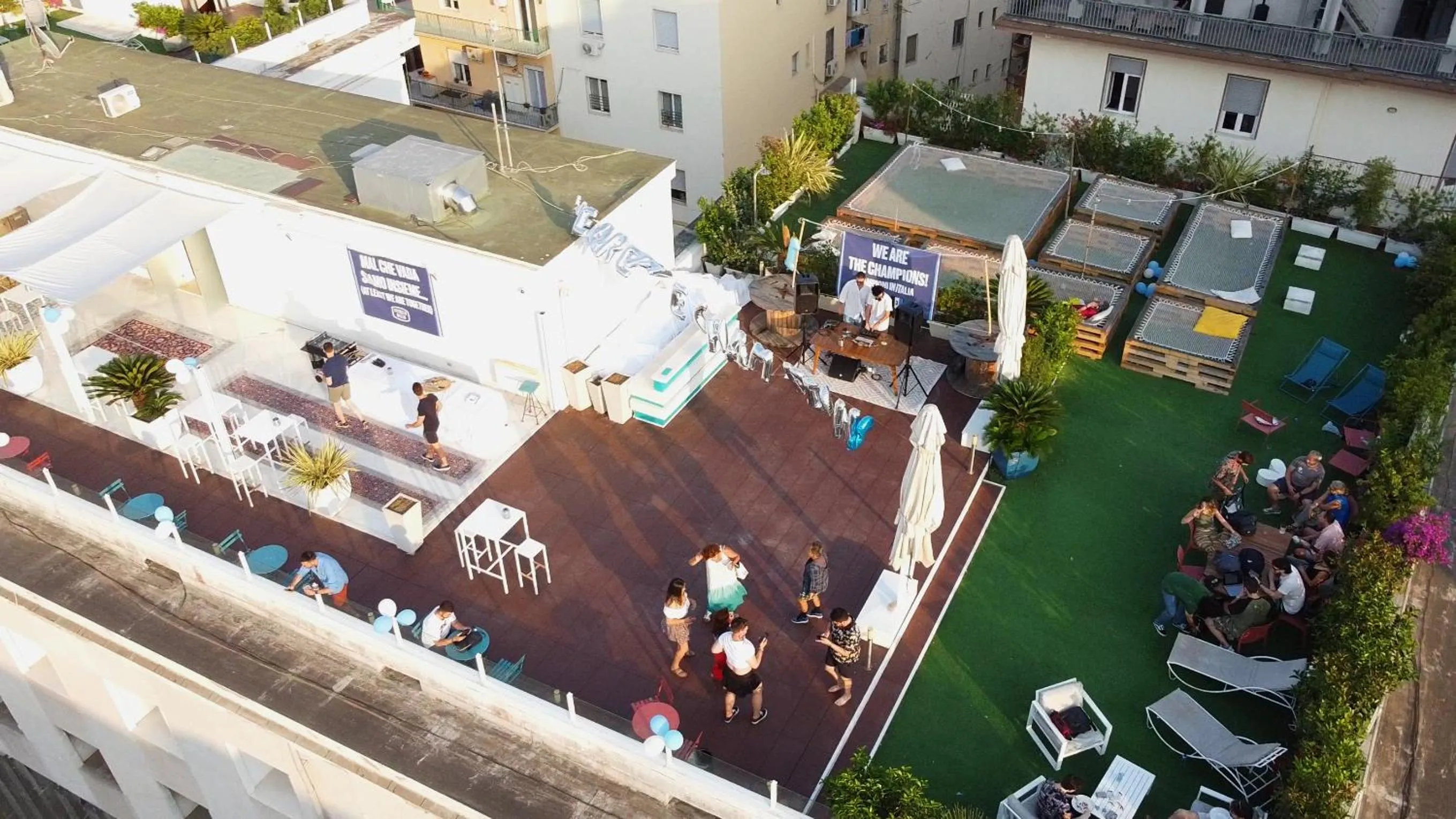 Balcony/Terrace in Ostello Bello Napoli