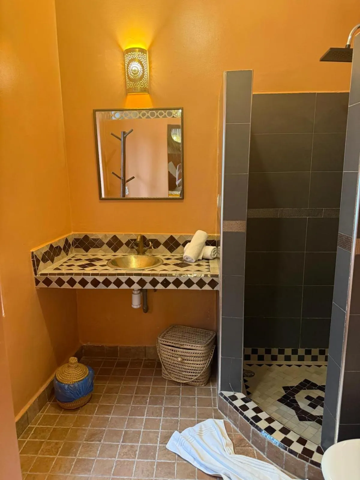 Shower in Riad Dihya